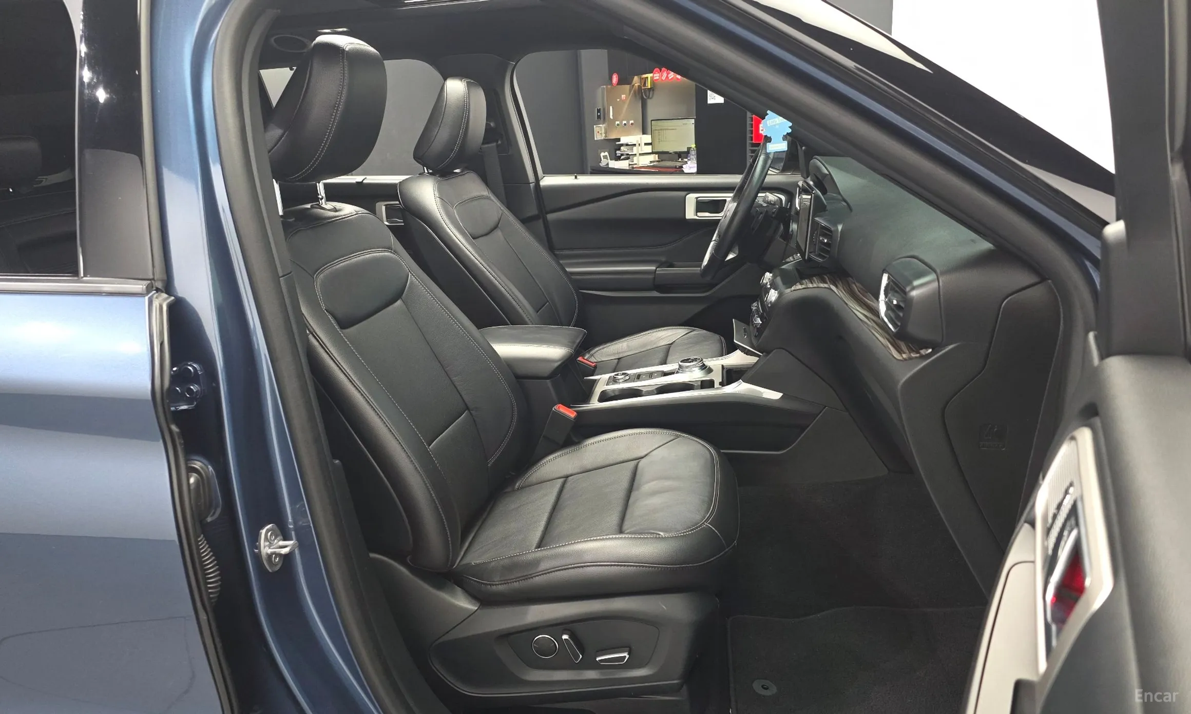 Ford Explorer 6th Generation превью 11