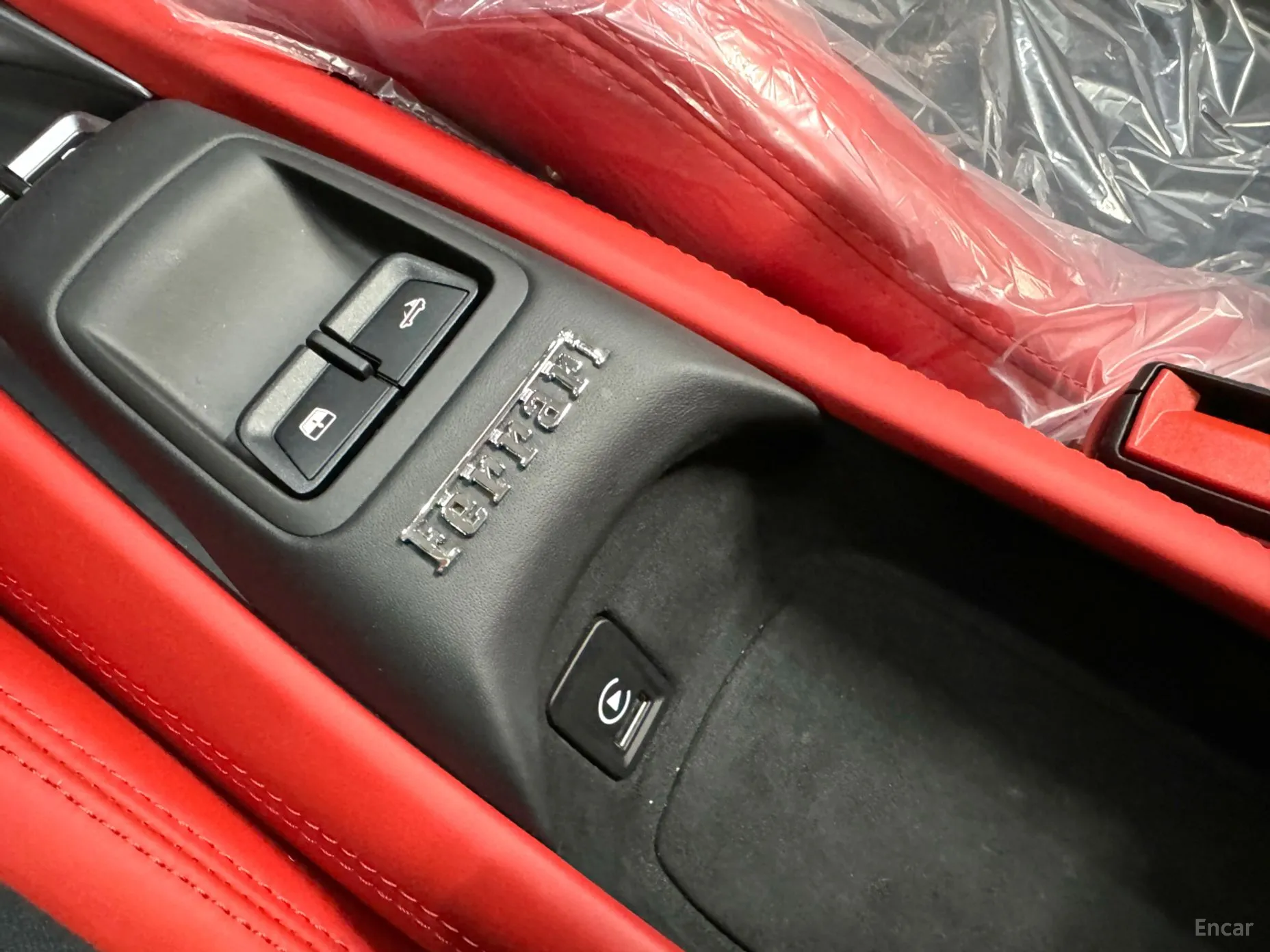 Ferrari F8 Spider превью 15