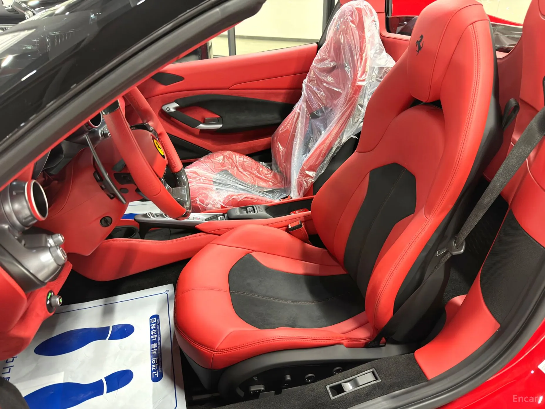 Ferrari F8 Spider превью 9