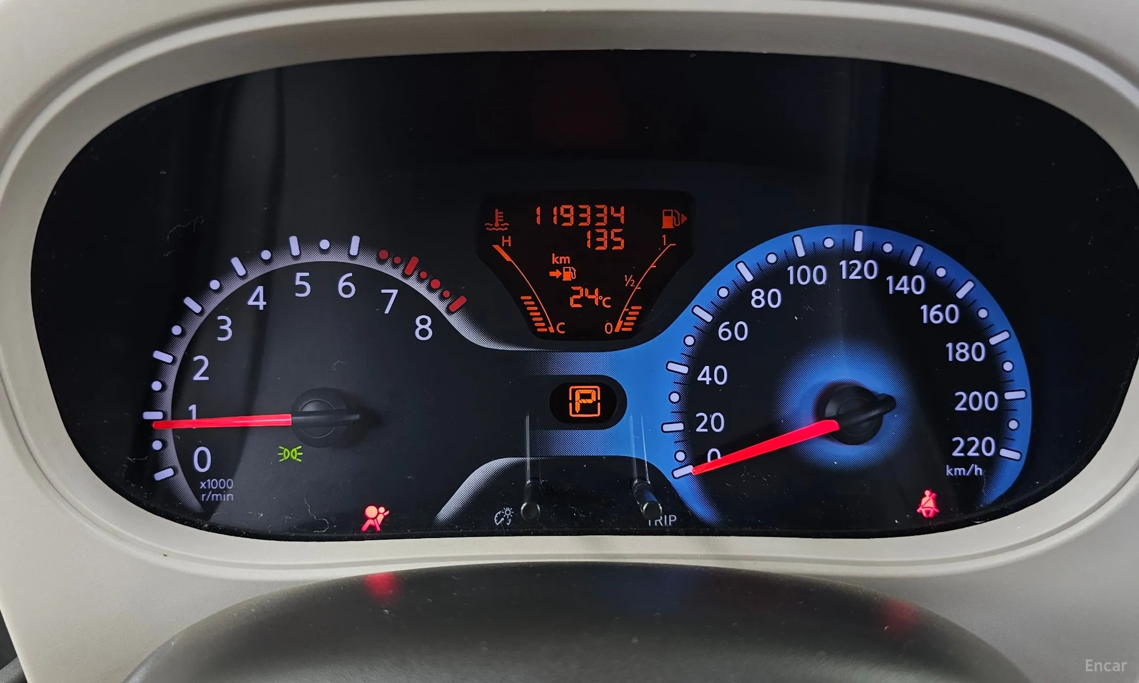 Nissan Cube превью 8