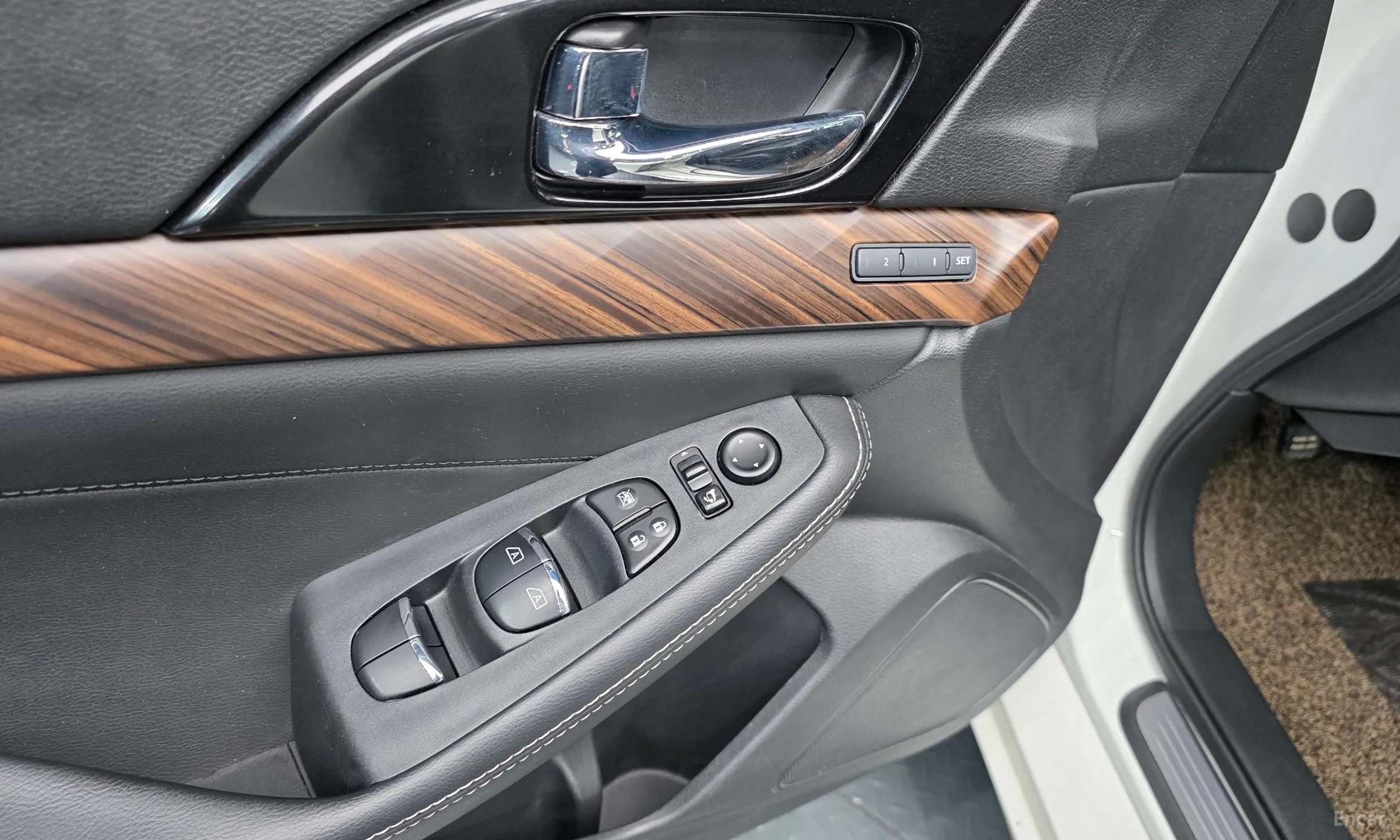 Nissan Maxima (A36) превью 20