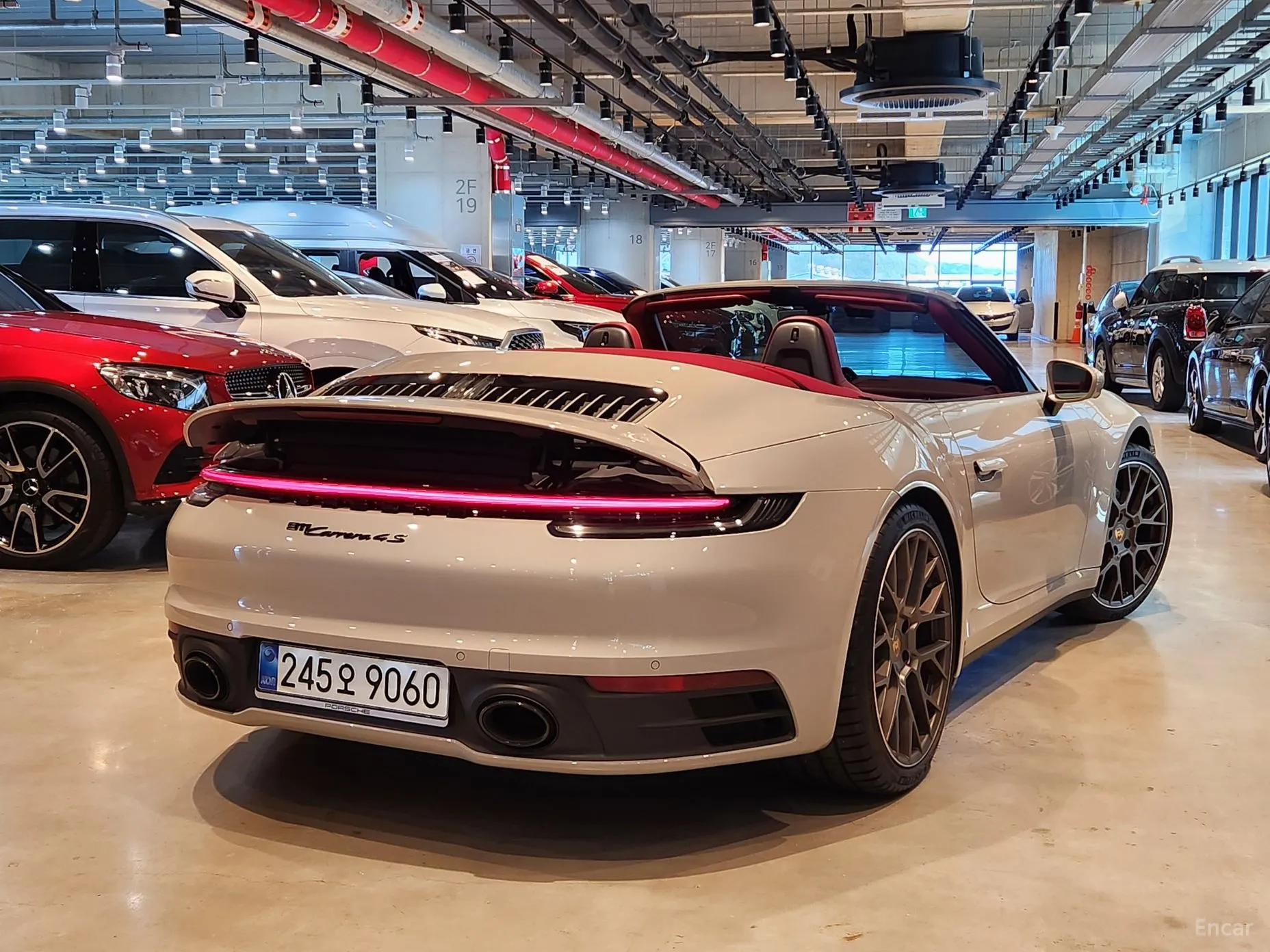 Porsche 911 (992)