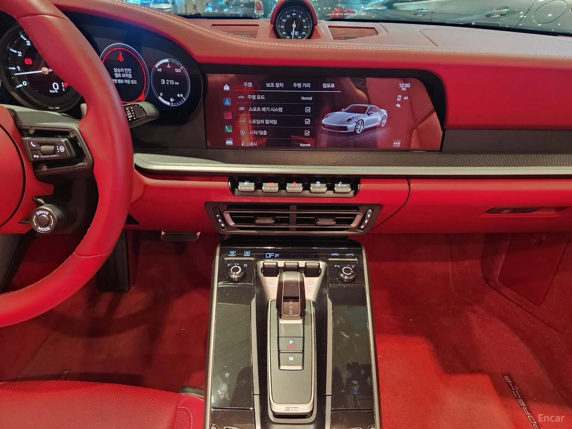 Porsche 911 (992) превью 11