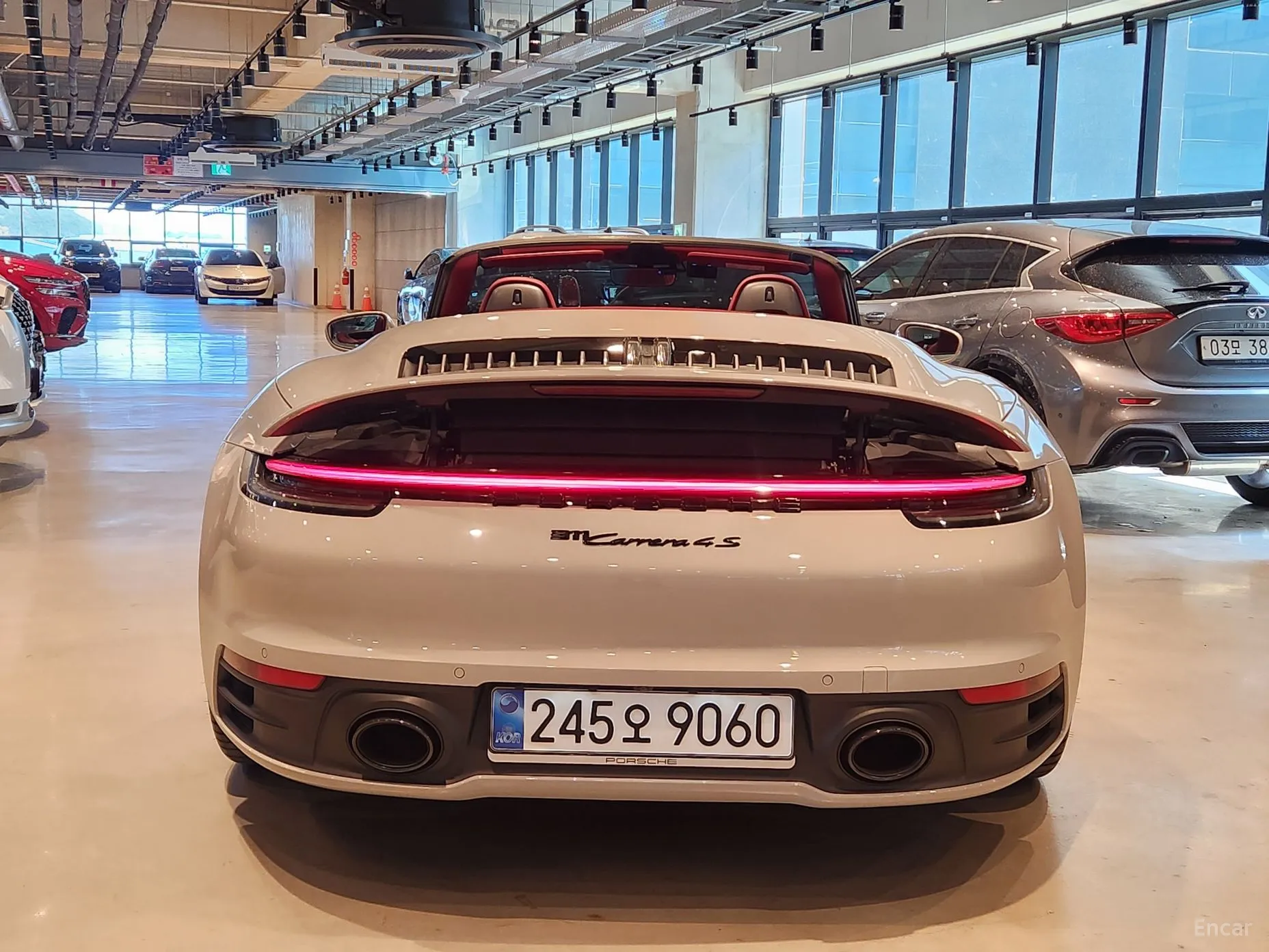Porsche 911 (992) превью 4