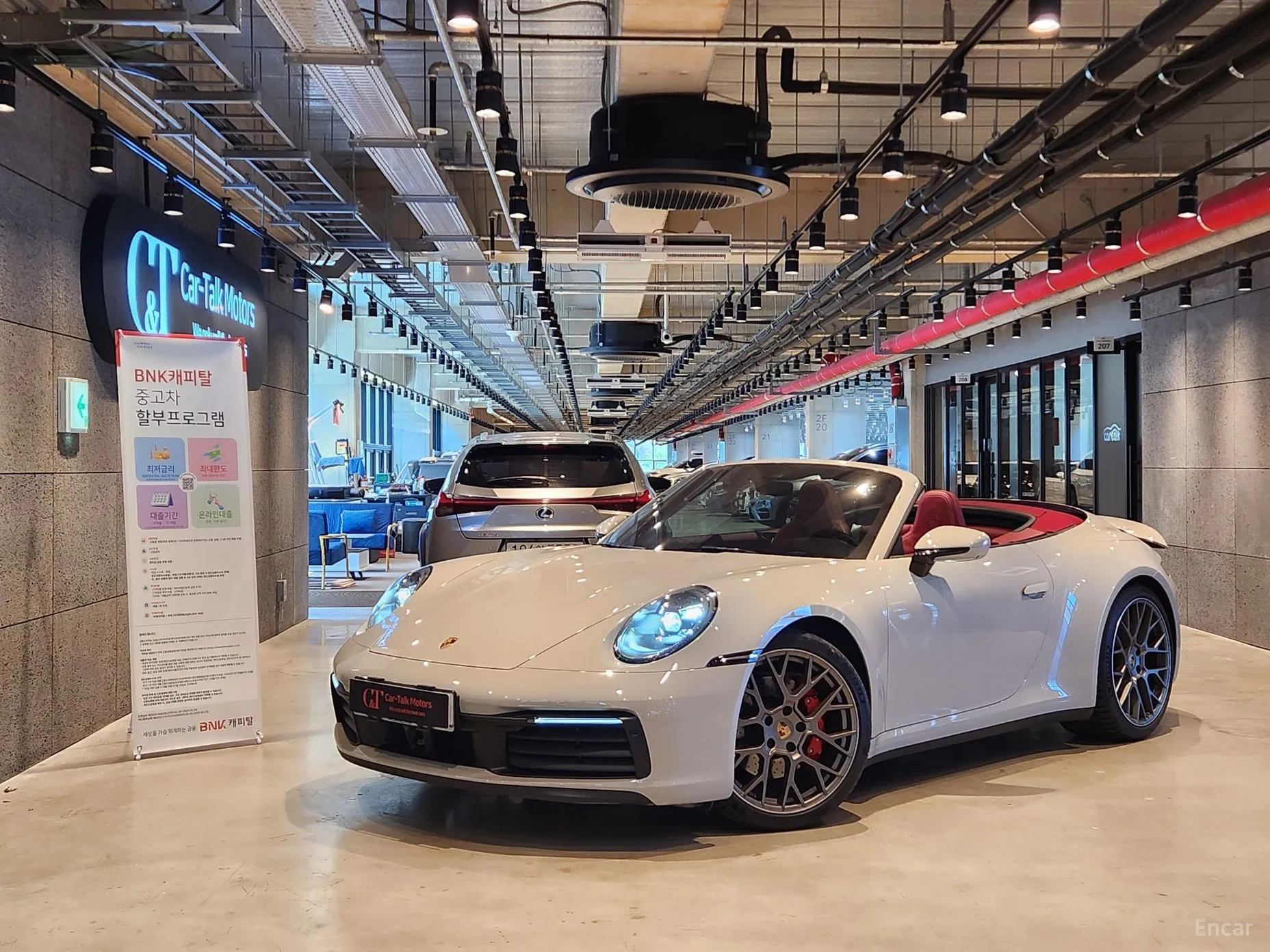 Porsche 911 (992) превью 5