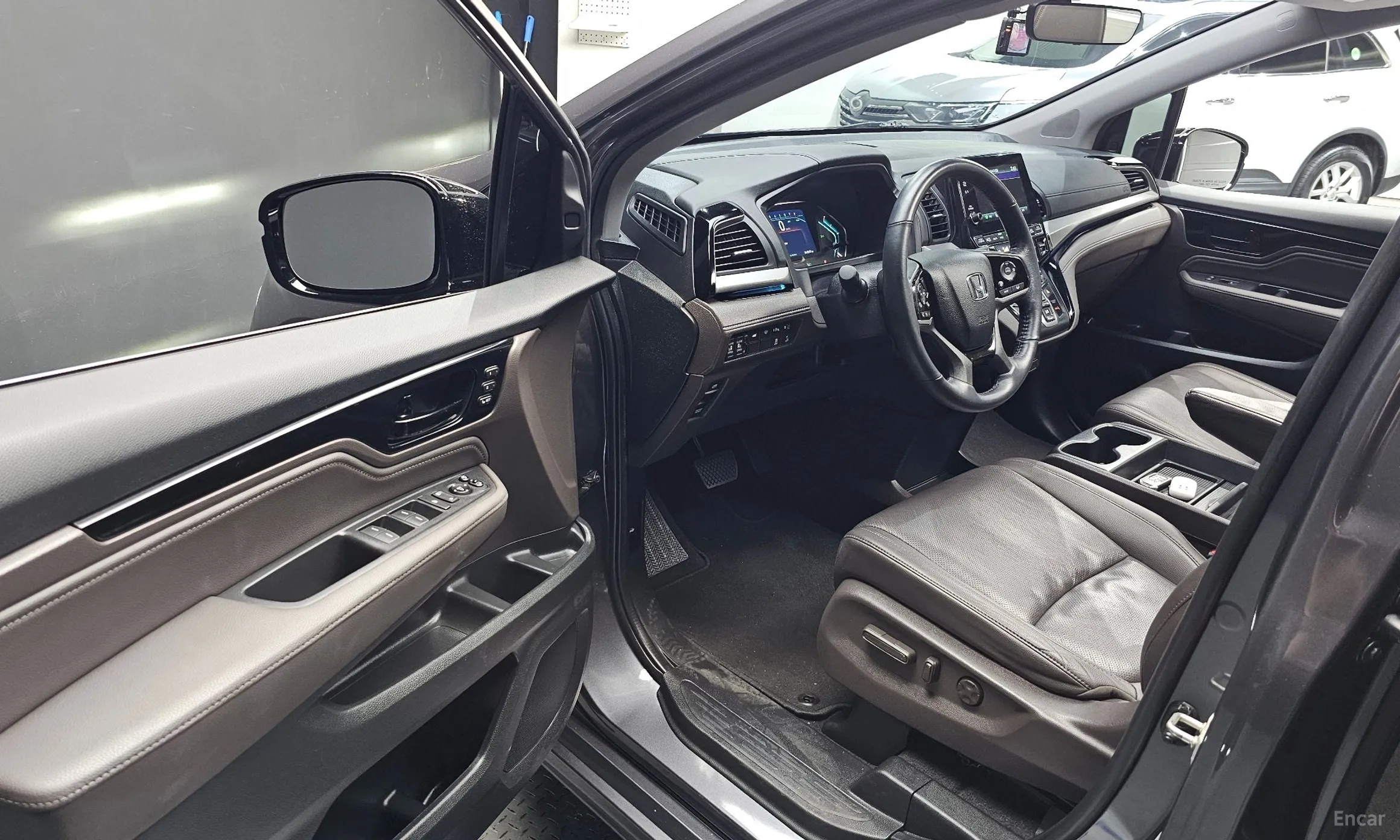 Honda Odyssey превью 10