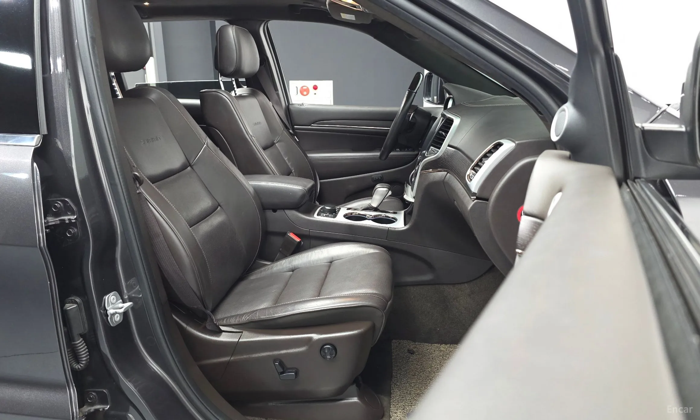 Jeep Grand Cherokee превью 11