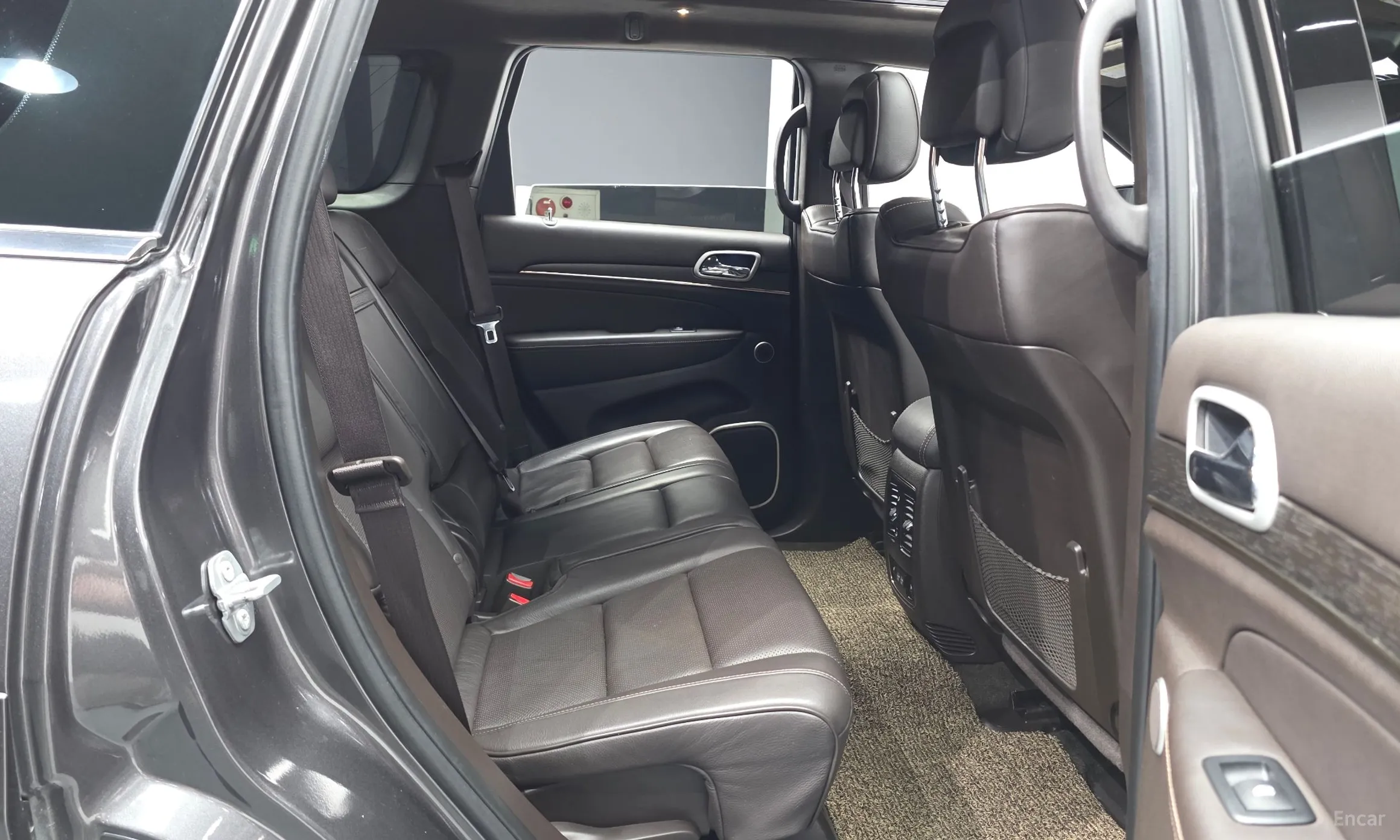 Jeep Grand Cherokee превью 12