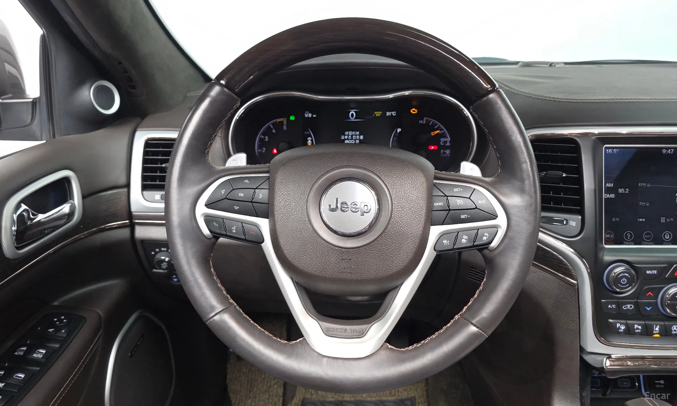 Jeep Grand Cherokee превью 13