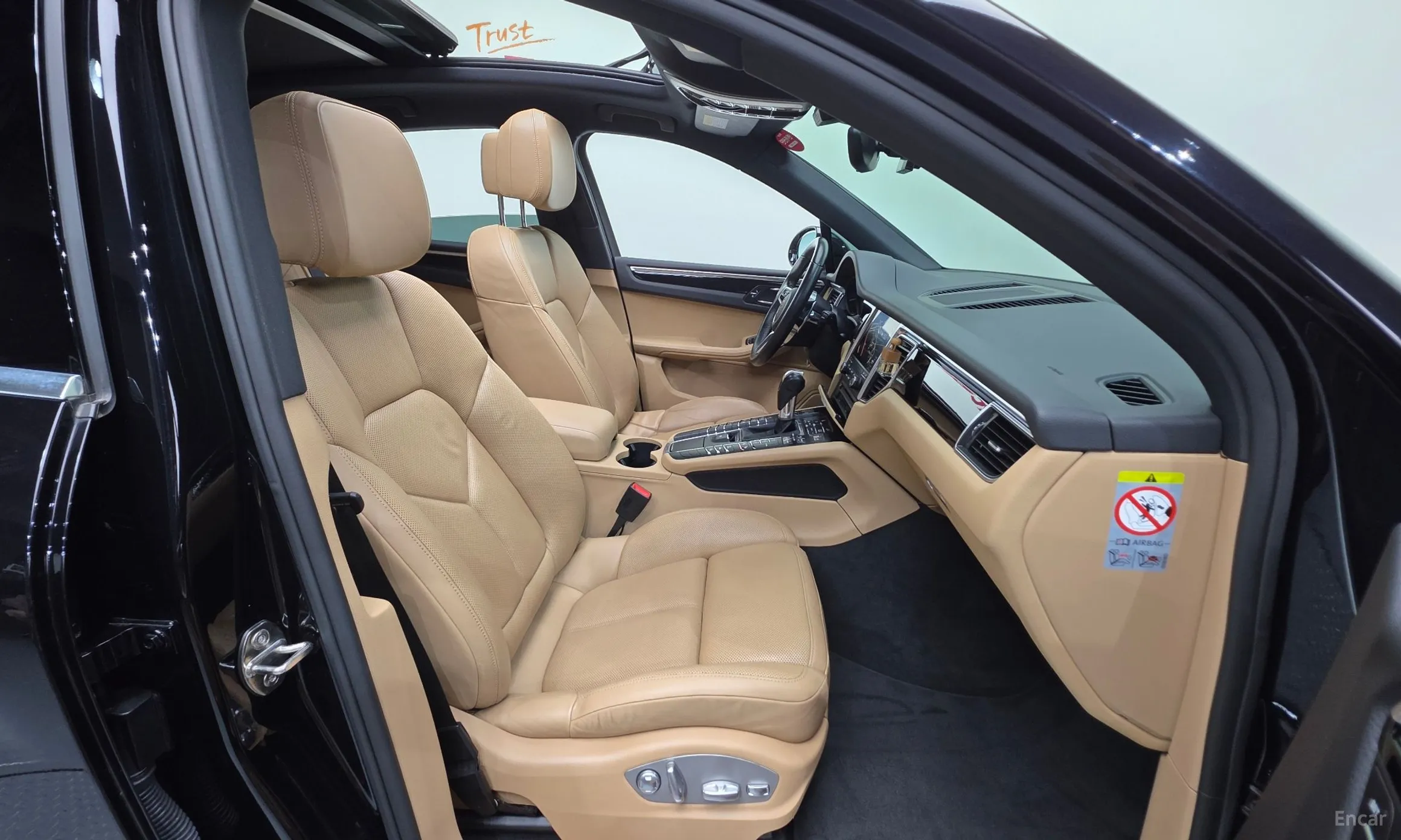 Porsche Macan превью 10