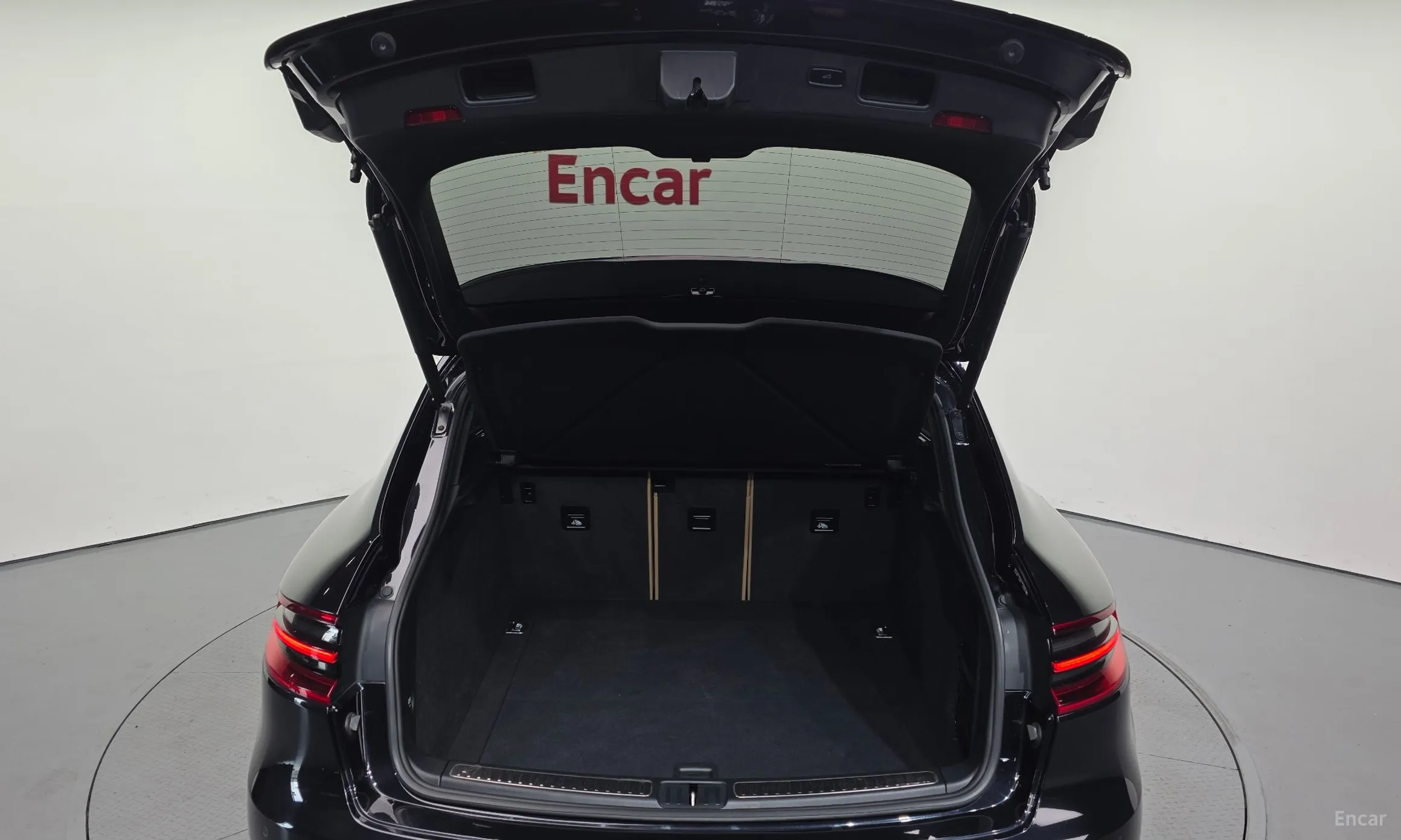 Porsche Macan превью 20