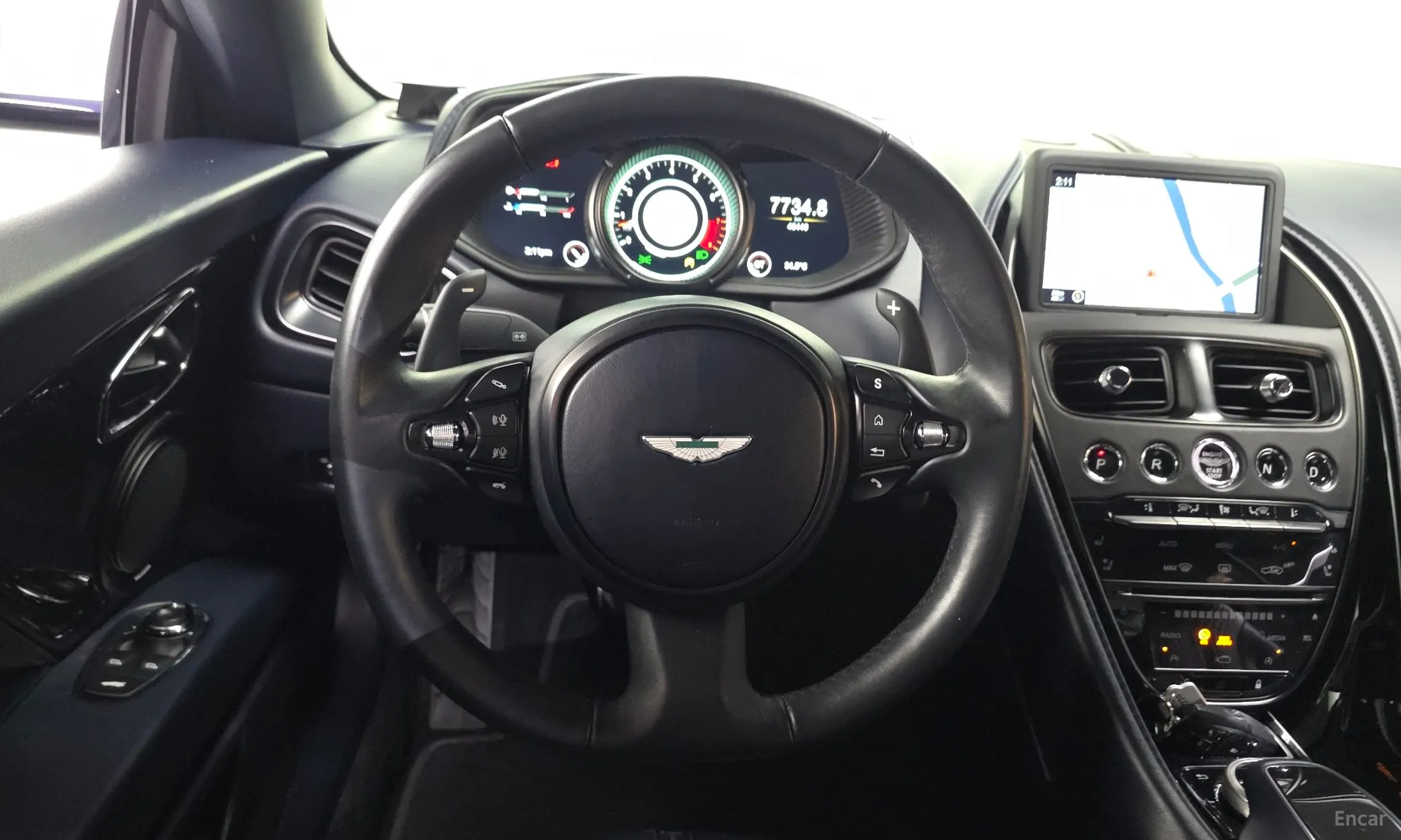 Aston Martin DB11 превью 12