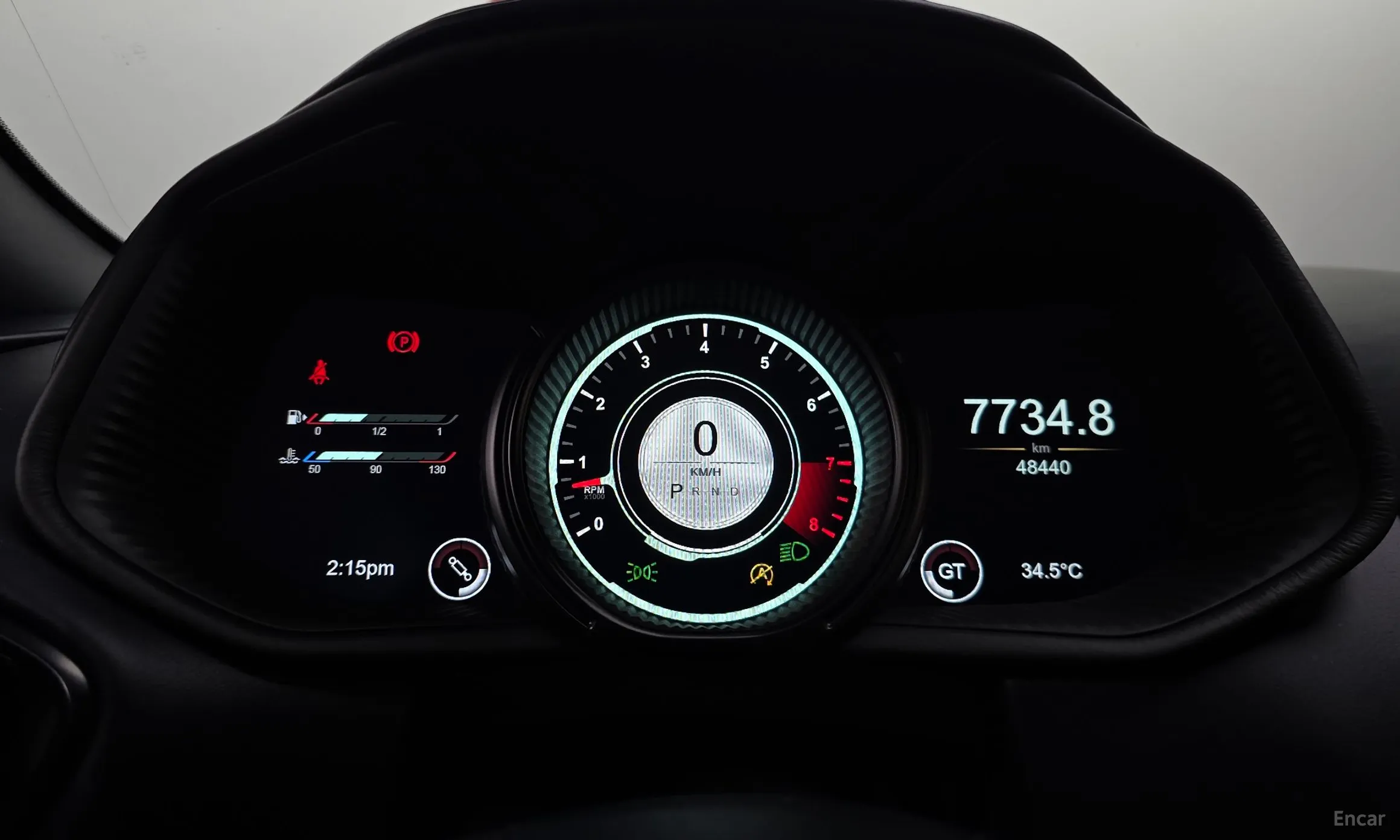 Aston Martin DB11 превью 8