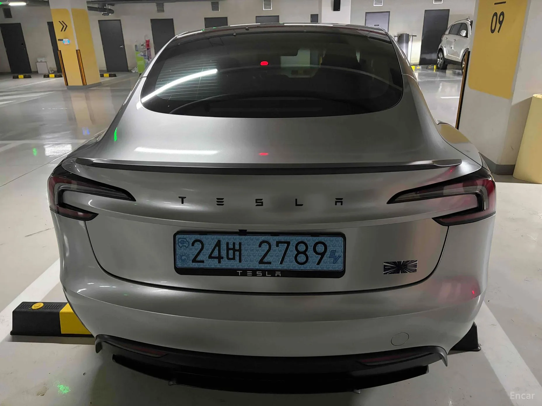 Tesla Model 3 превью 11