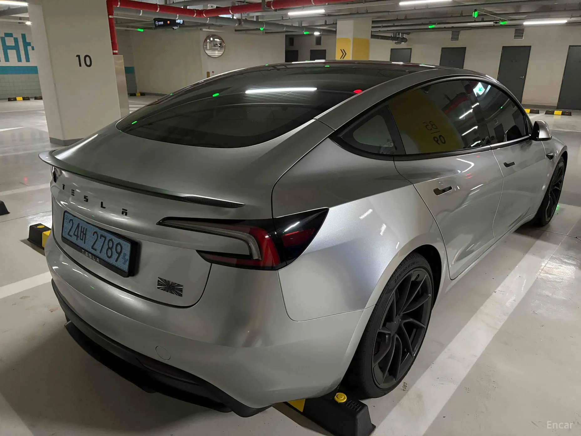 Tesla Model 3 превью 12
