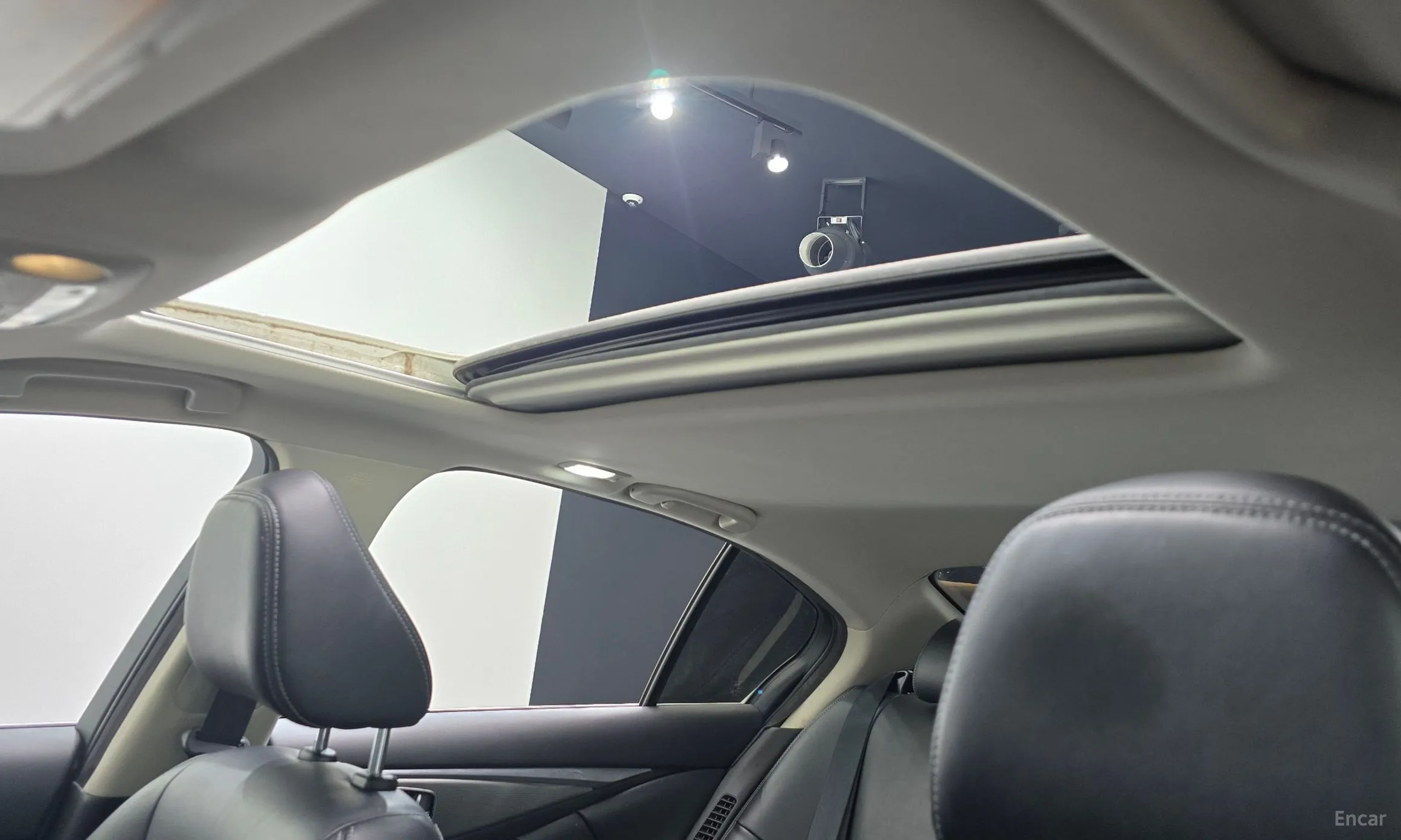 Infiniti Q50 превью 17