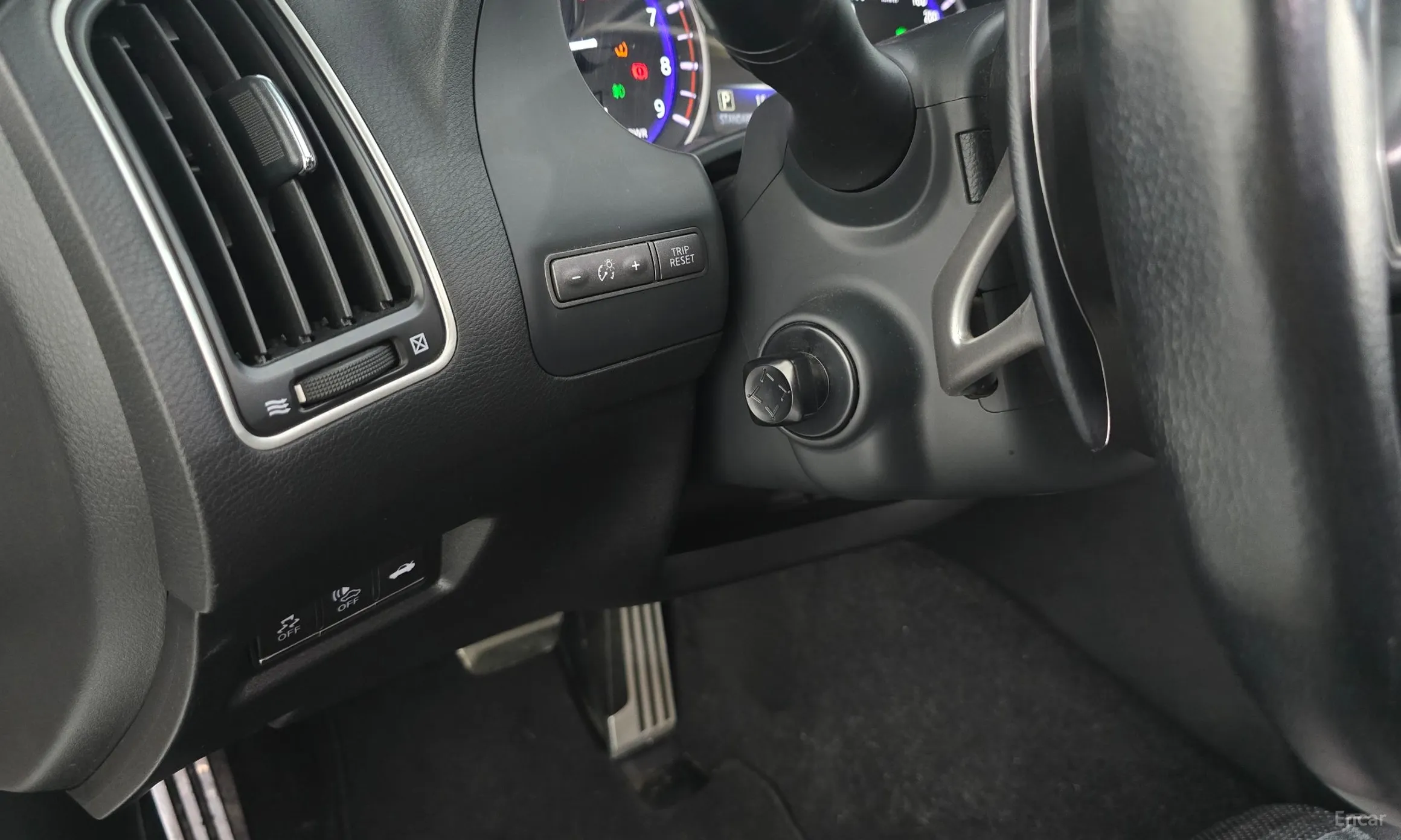 Infiniti Q50 превью 19