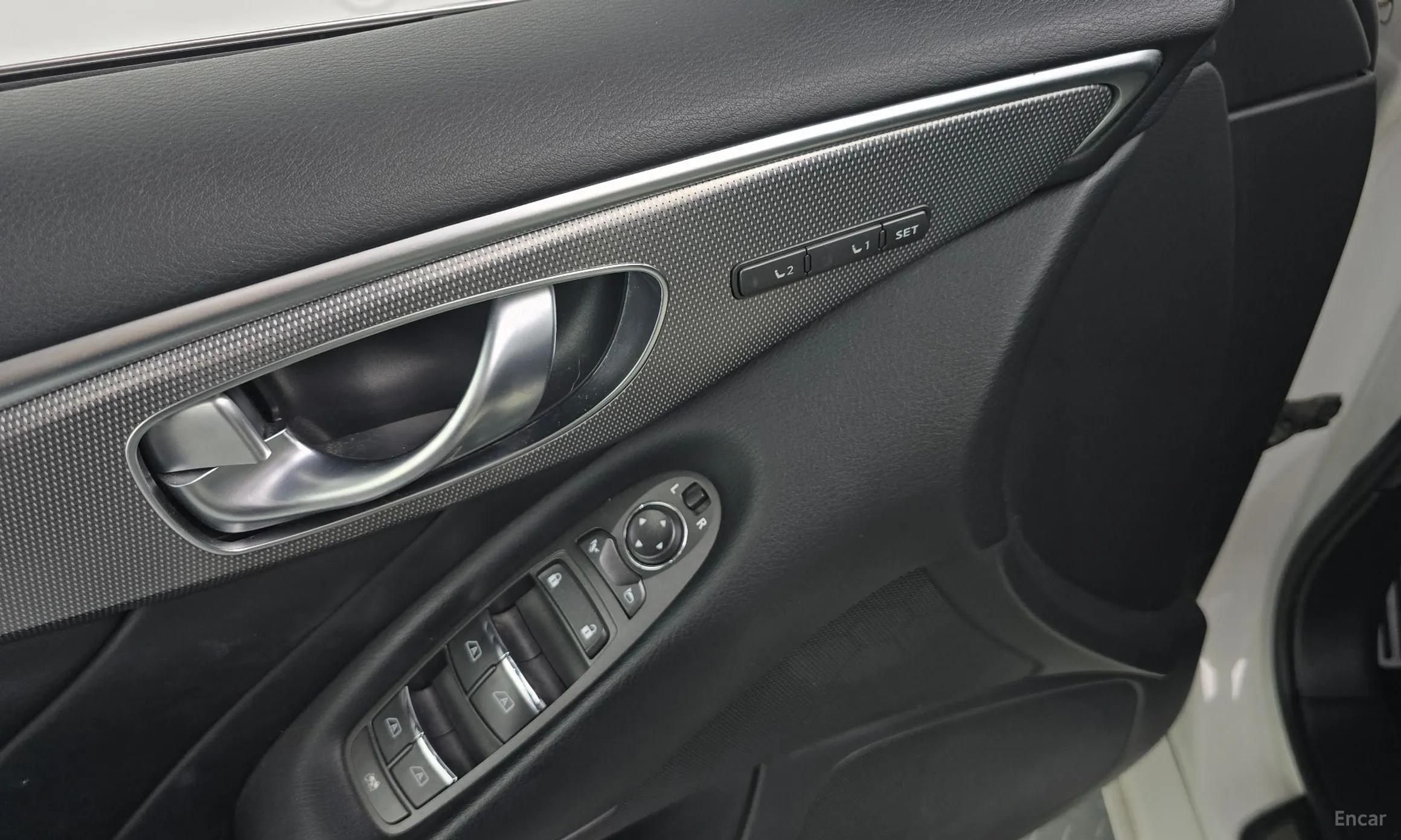Infiniti Q50 превью 20