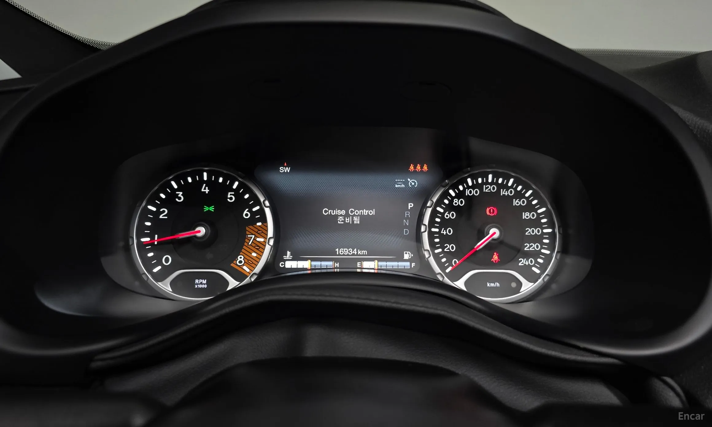 Jeep Renegade превью 8