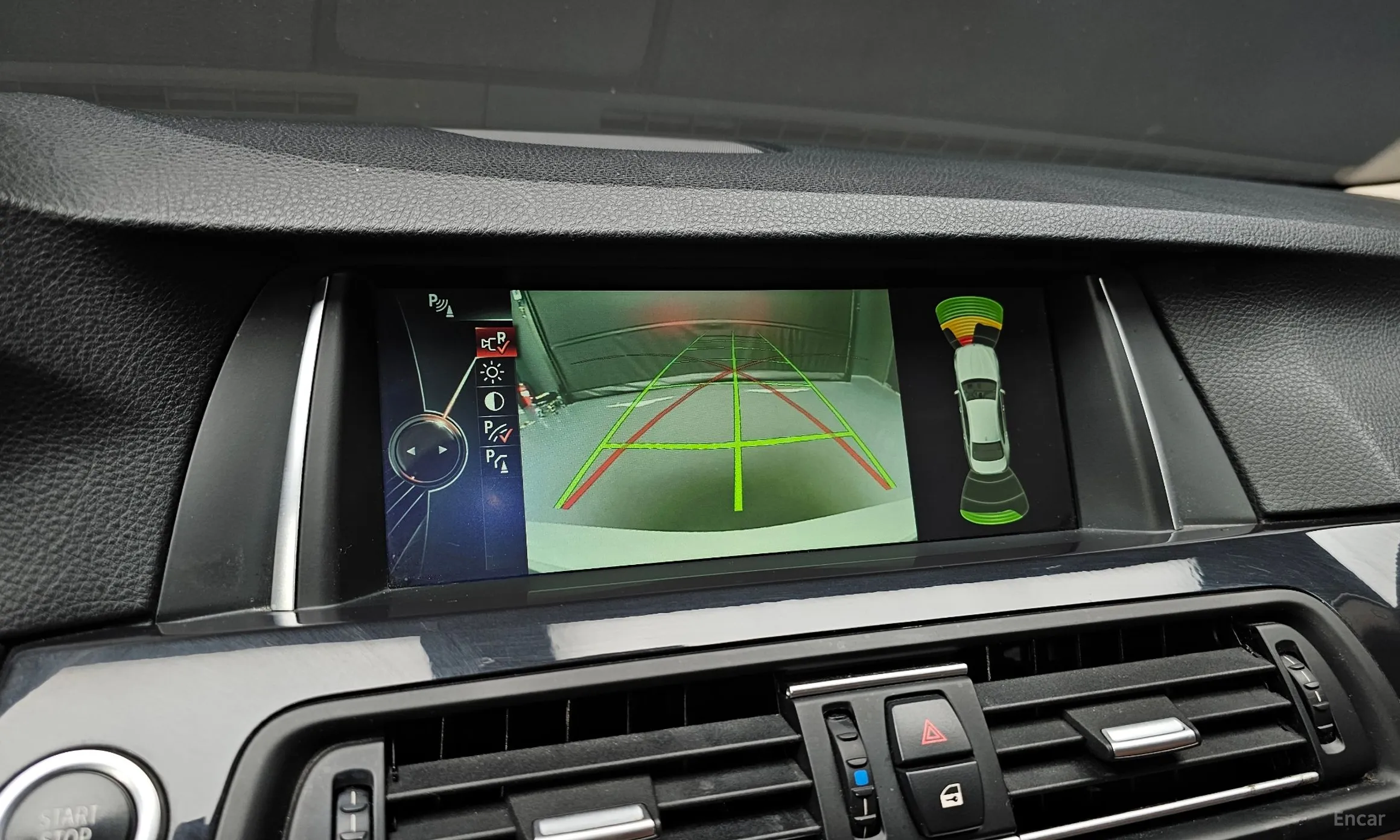 BMW 5 Series (F10) превью 15