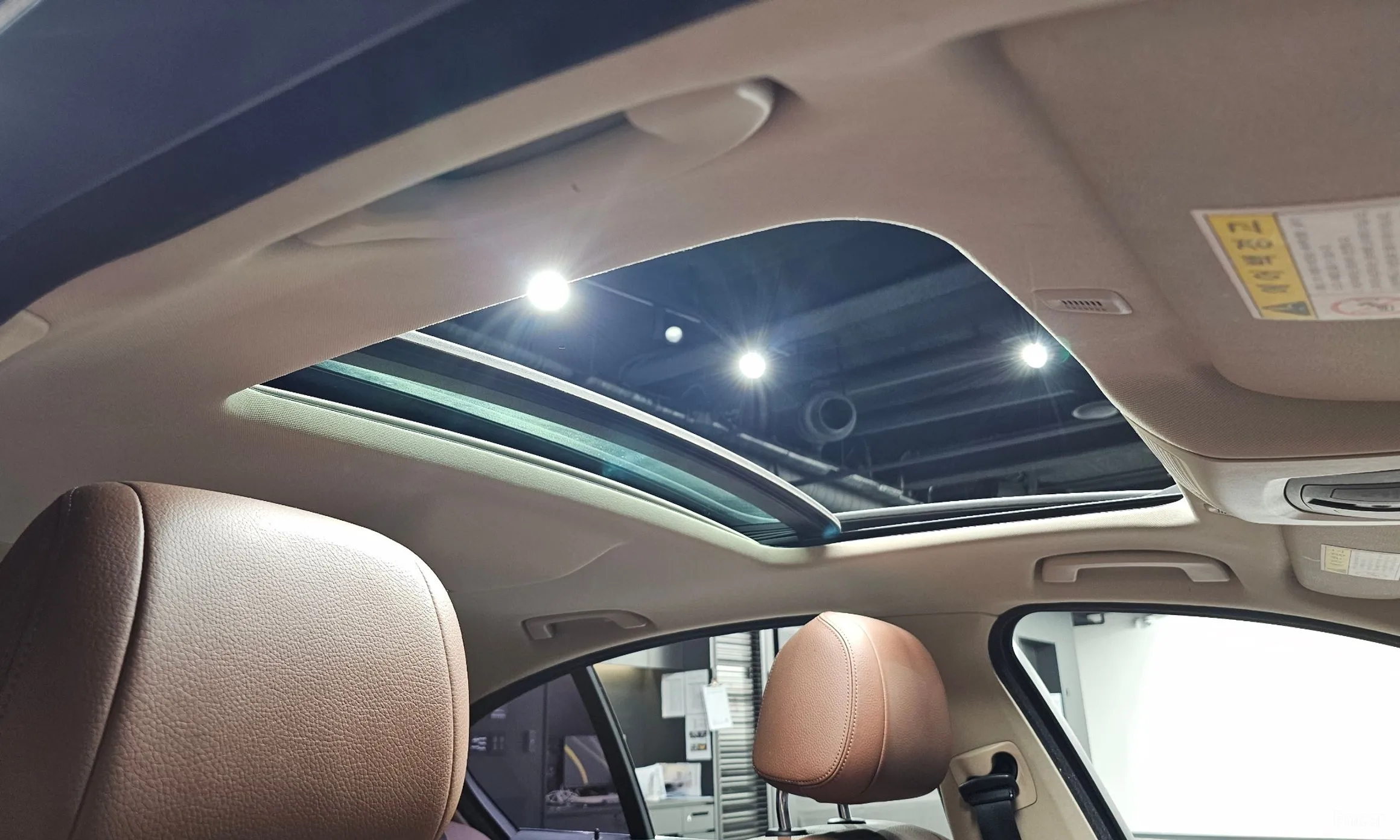 BMW 5 Series (F10) превью 18