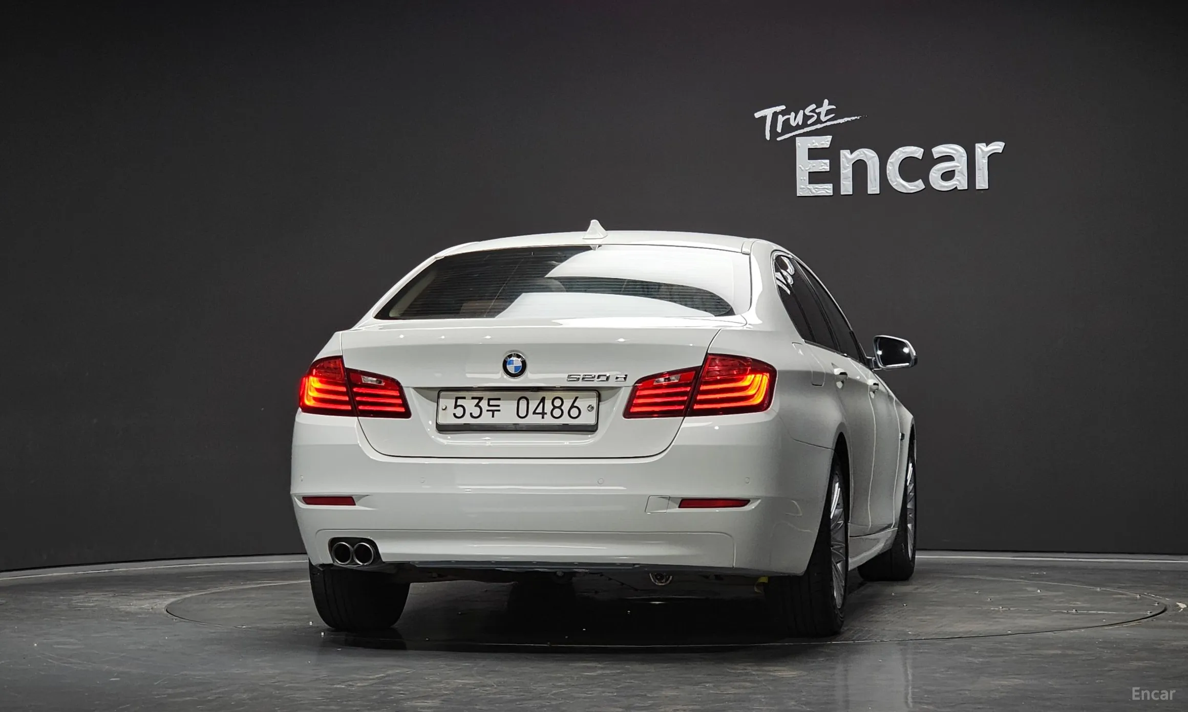 BMW 5 Series (F10) превью 4
