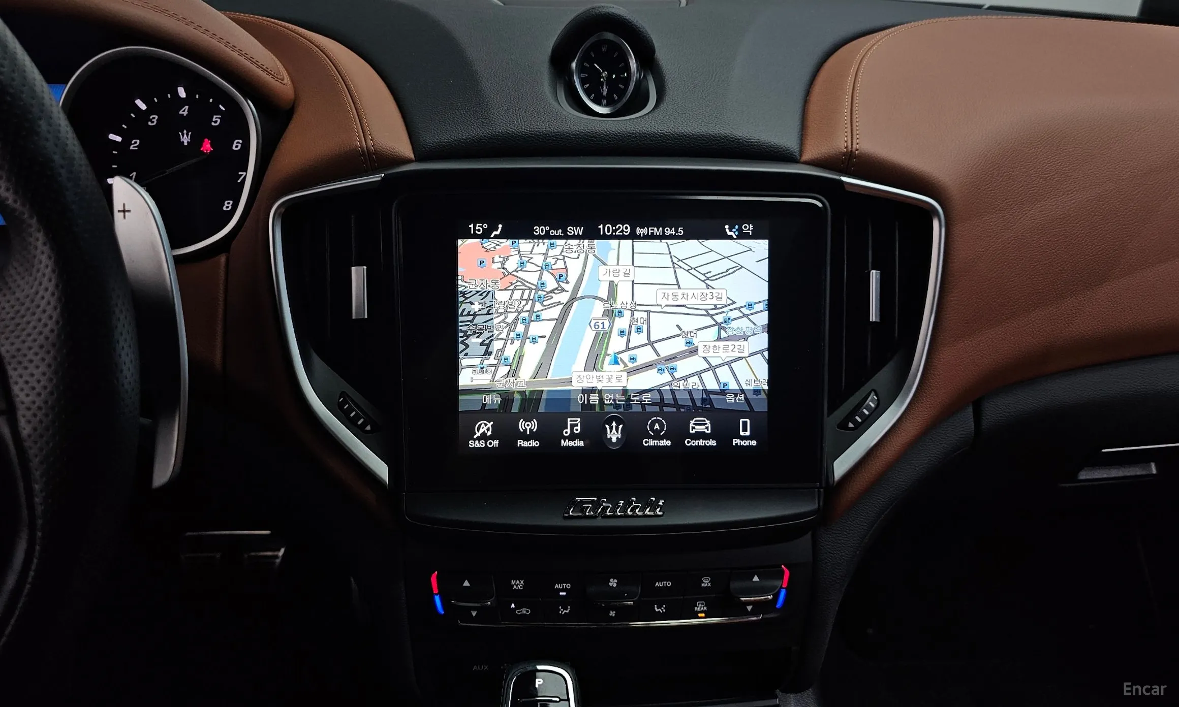 Maserati Ghibli превью 14