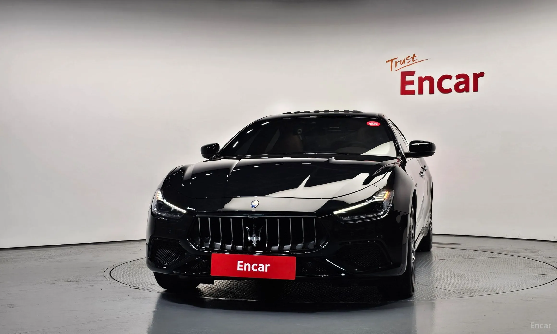 Maserati Ghibli превью 3