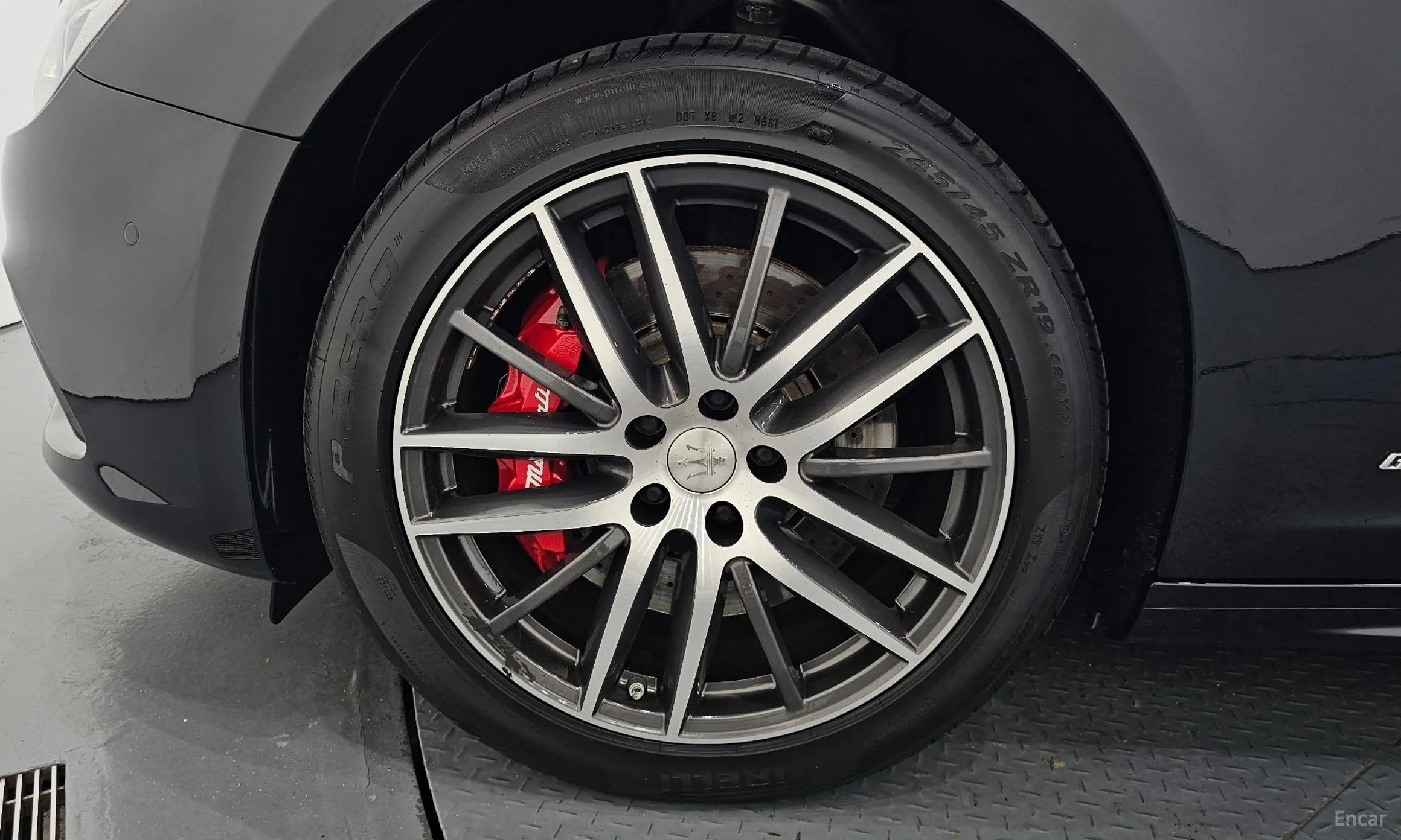 Maserati Ghibli превью 5