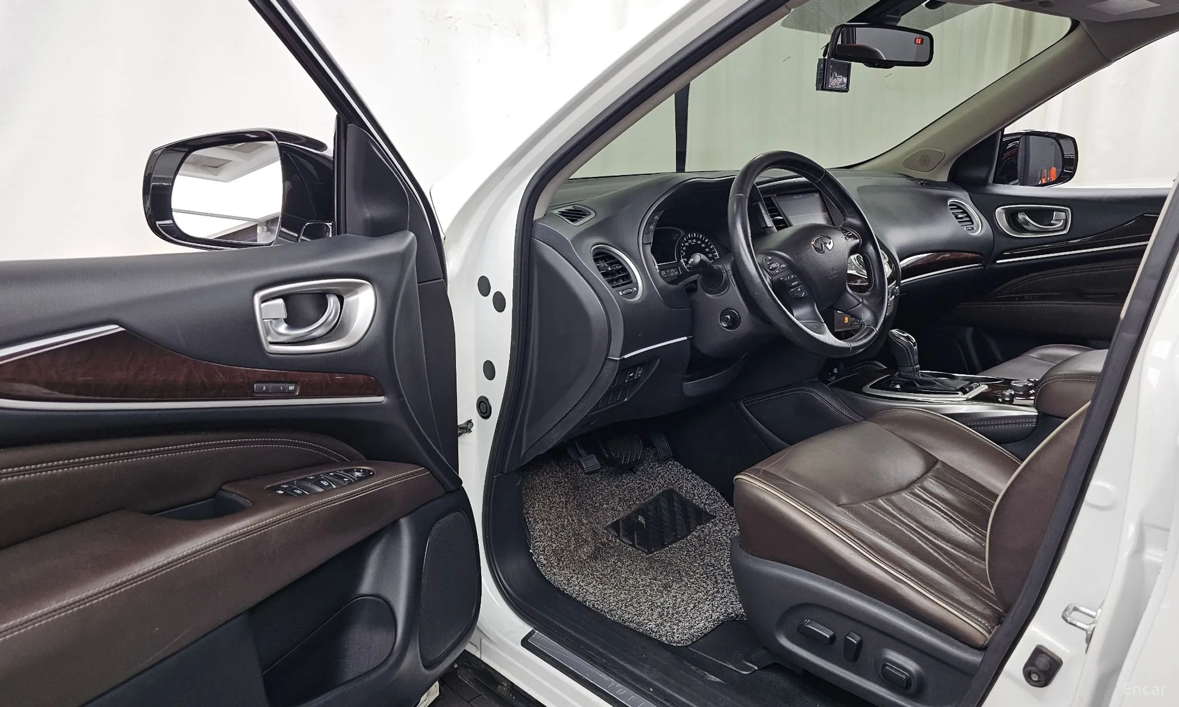 Infiniti QX60 превью 10