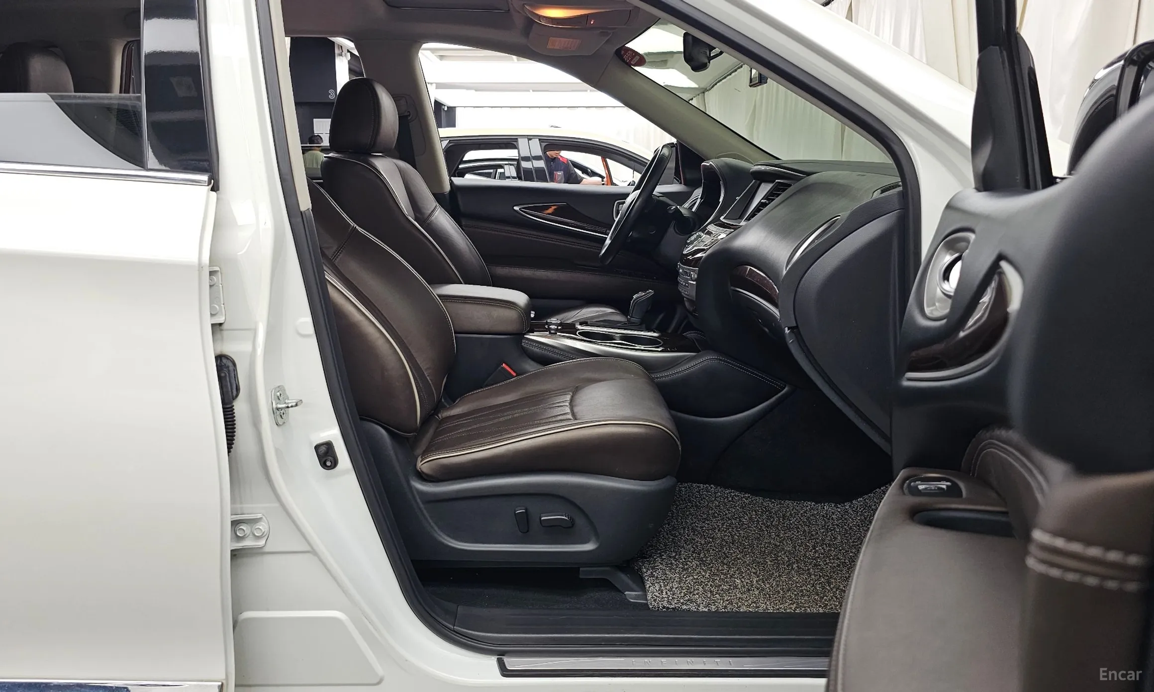 Infiniti QX60 превью 11