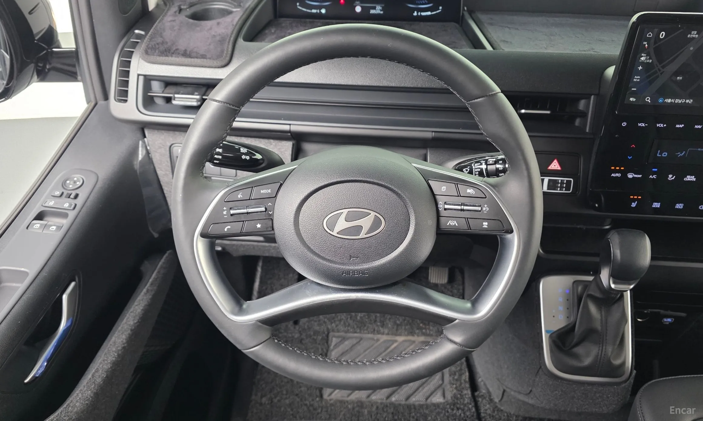 Hyundai Staria превью 14
