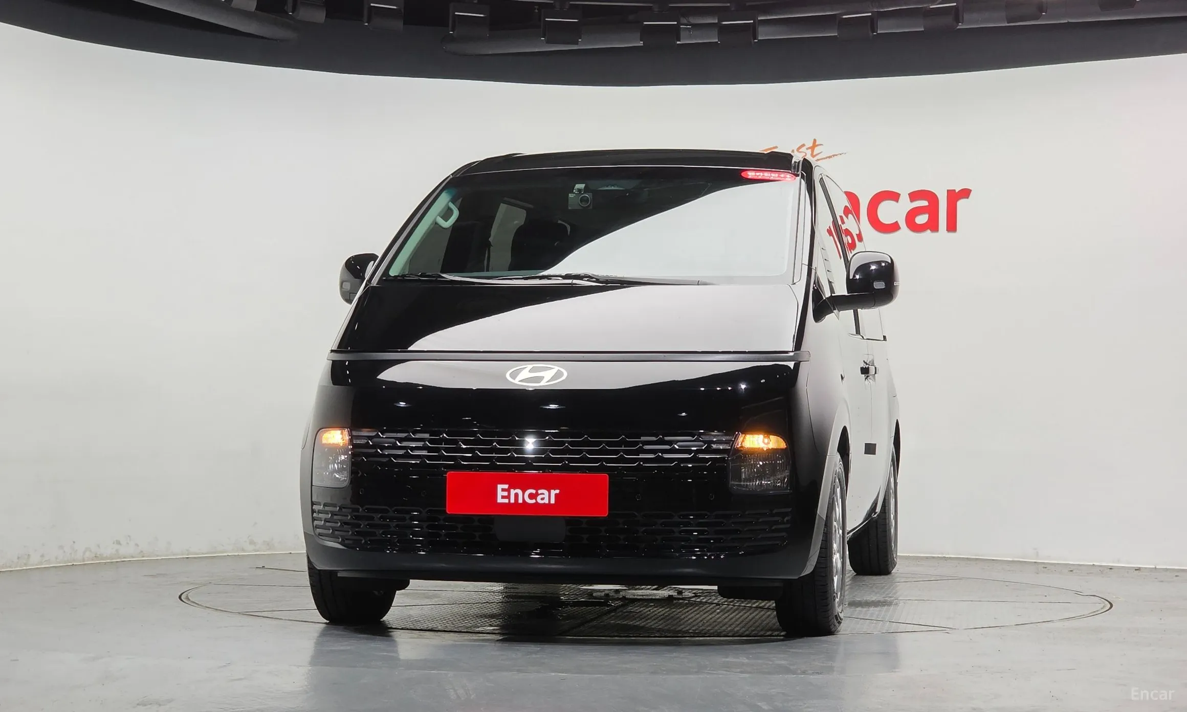 Hyundai Staria превью 3