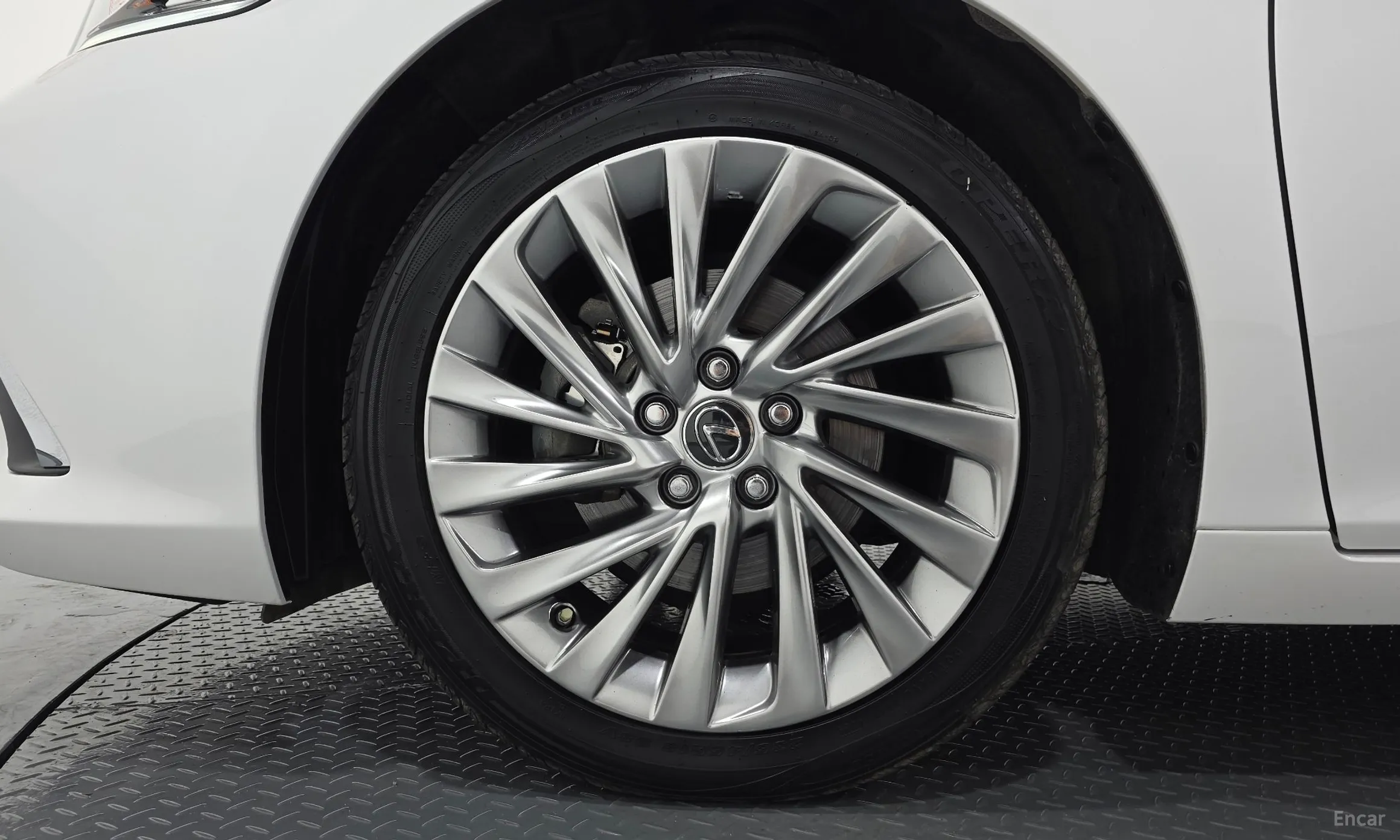 Lexus ES300h 7th Generation превью 5