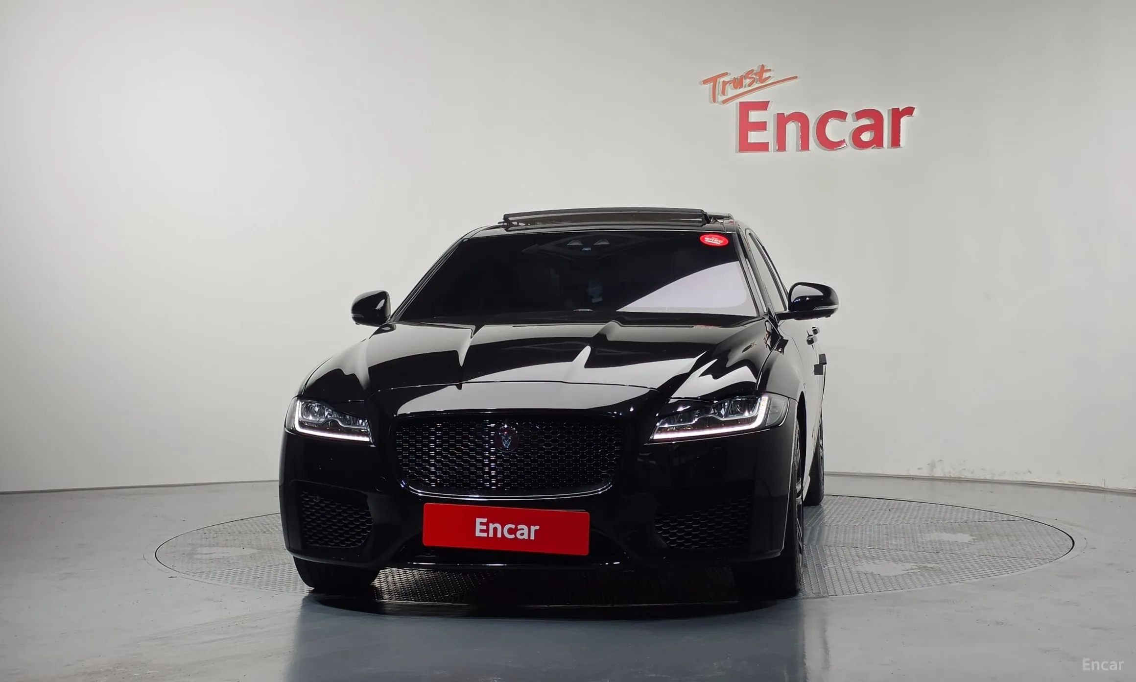 Jaguar XF (x260) превью 3
