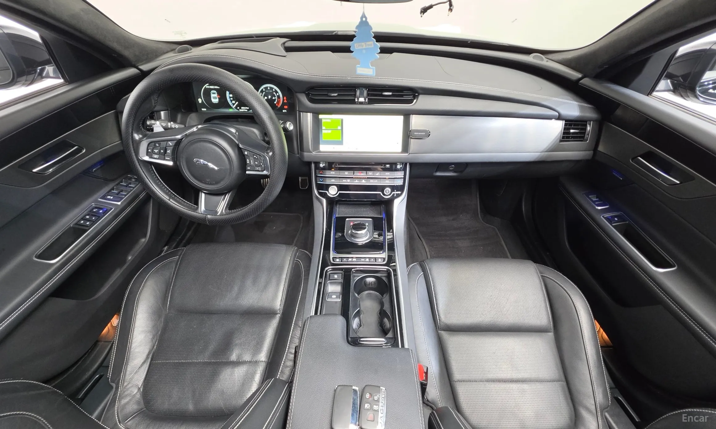 Jaguar XF (x260) превью 7
