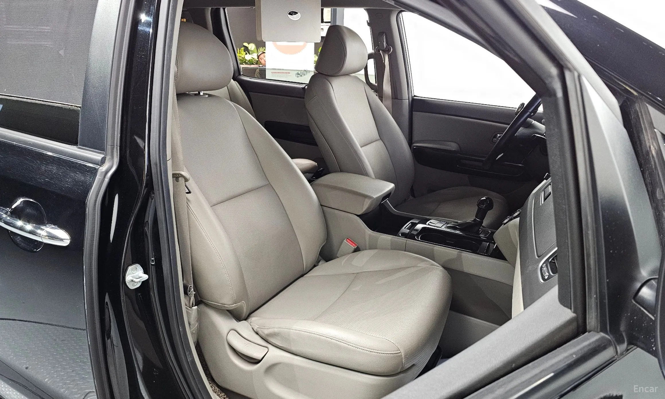 Kia Carnival превью 10
