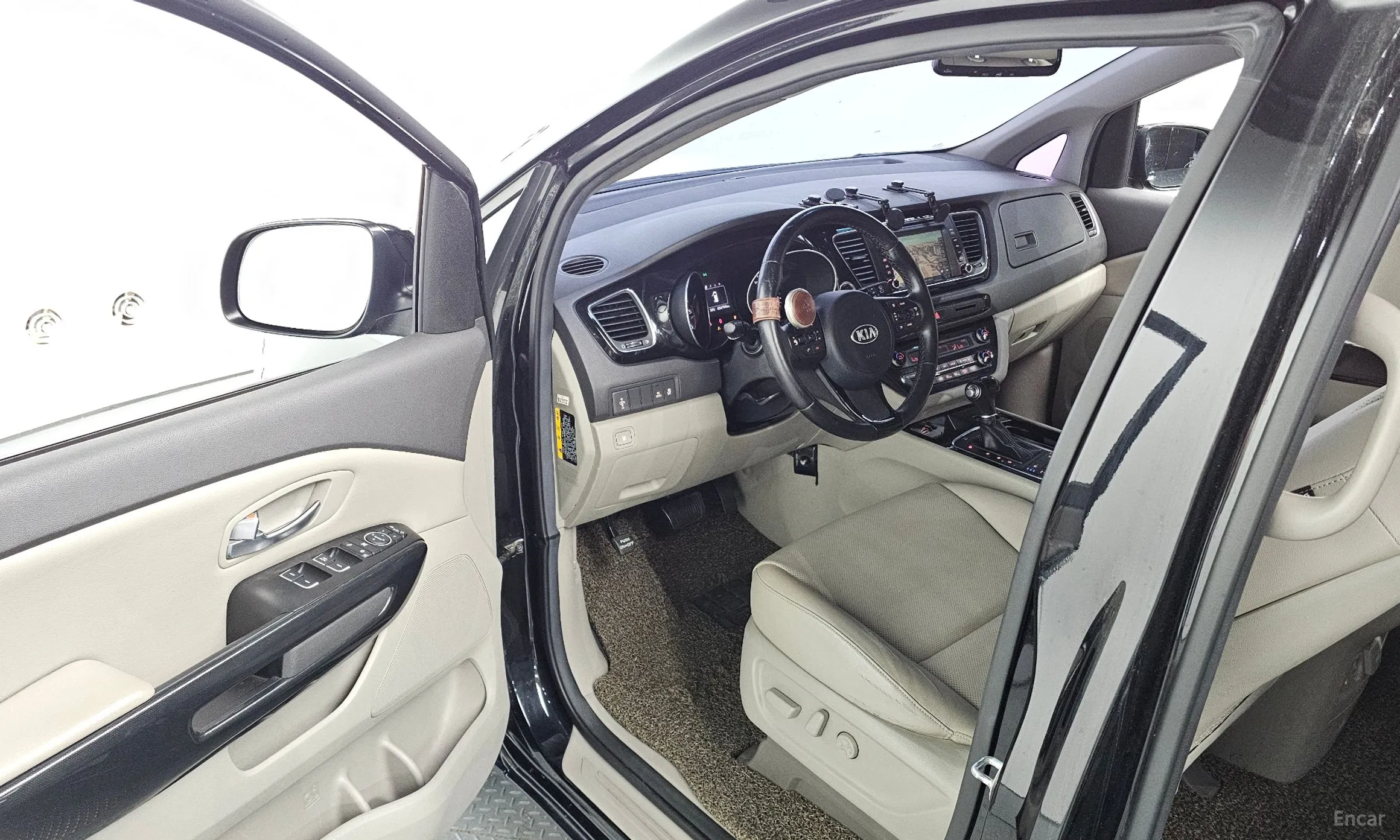 Kia Carnival превью 11