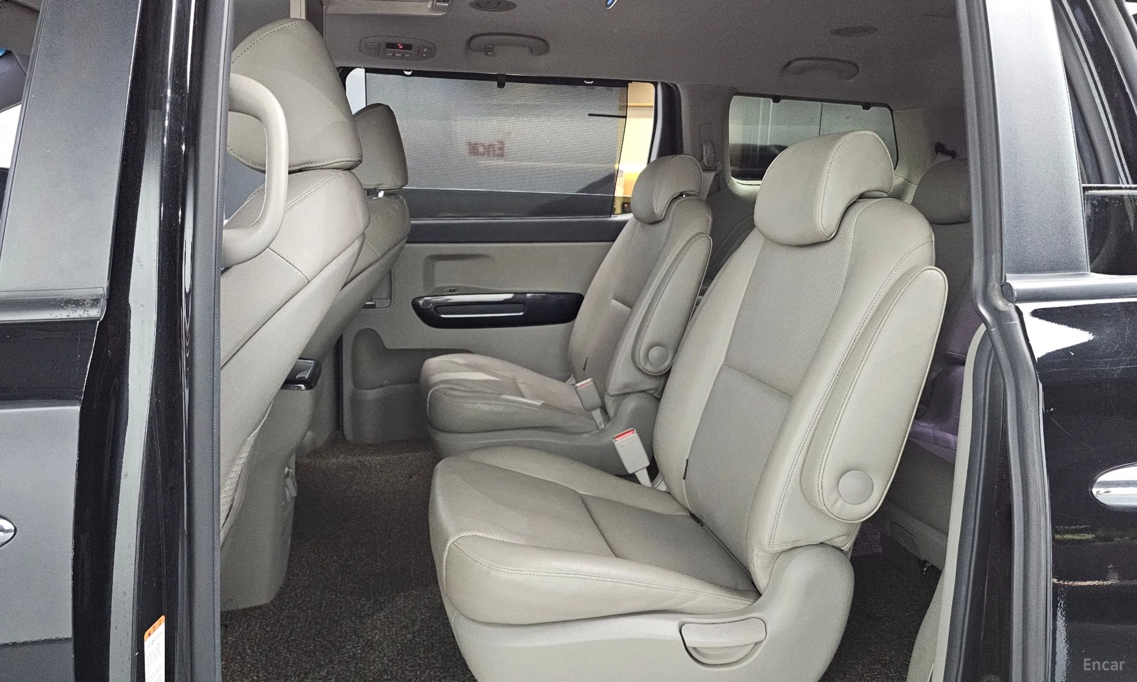 Kia Carnival превью 12