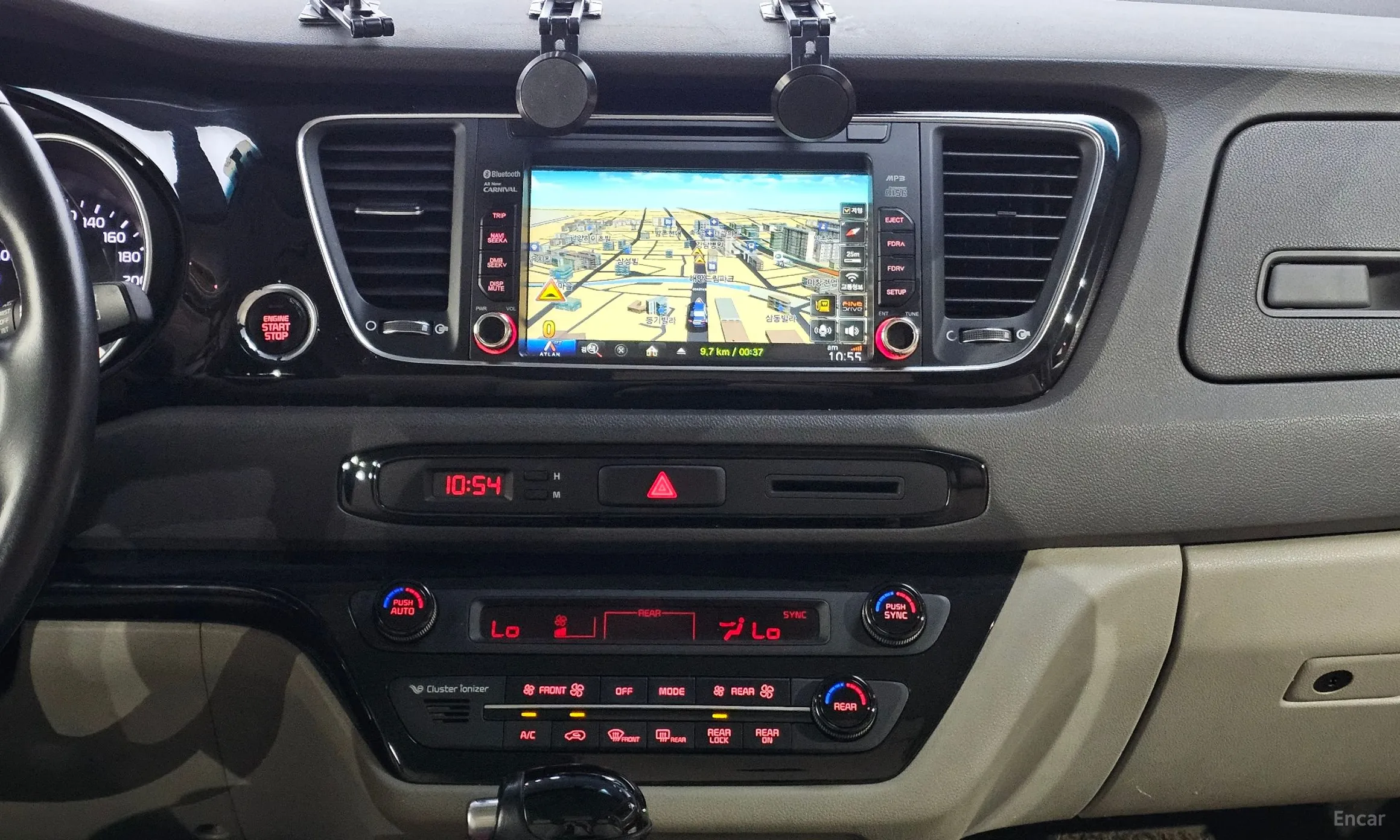 Kia Carnival превью 15