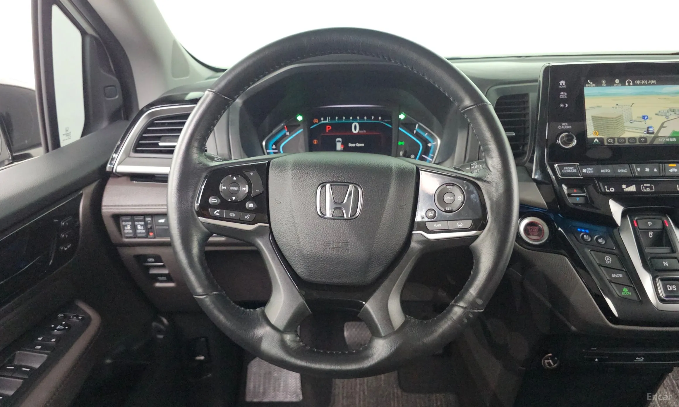 Honda Odyssey превью 11