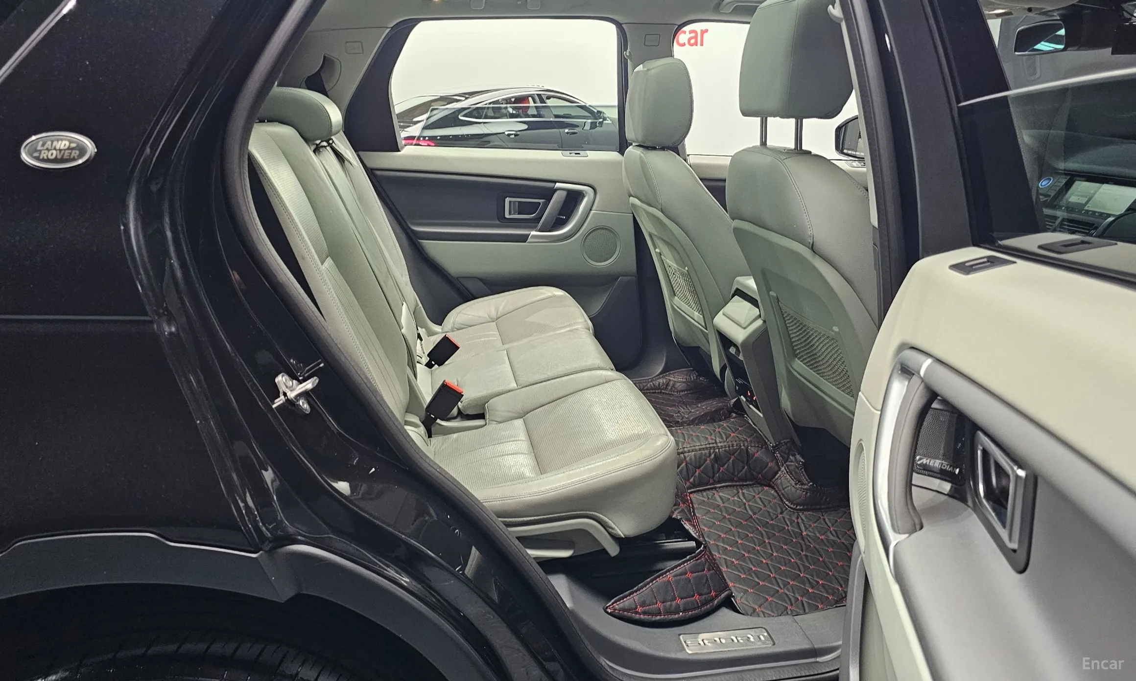 Land Rover Discovery Sports превью 11