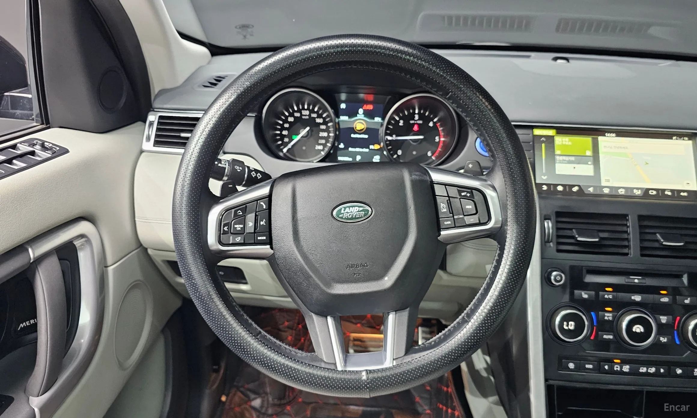 Land Rover Discovery Sports превью 13
