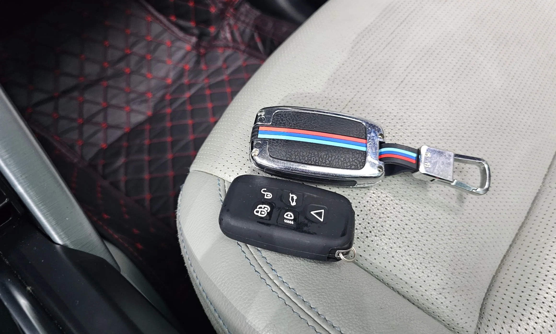 Land Rover Discovery Sports превью 15