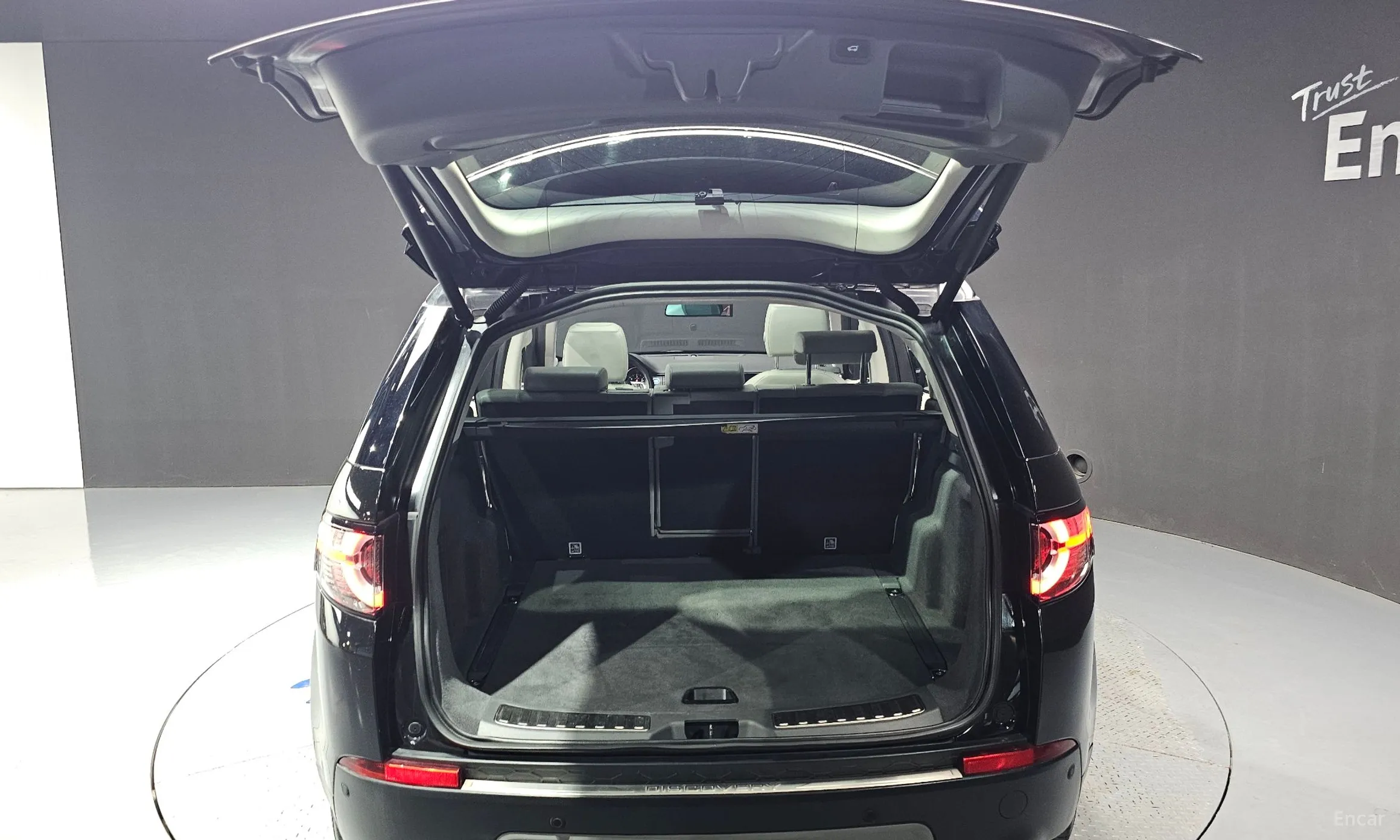 Land Rover Discovery Sports превью 18
