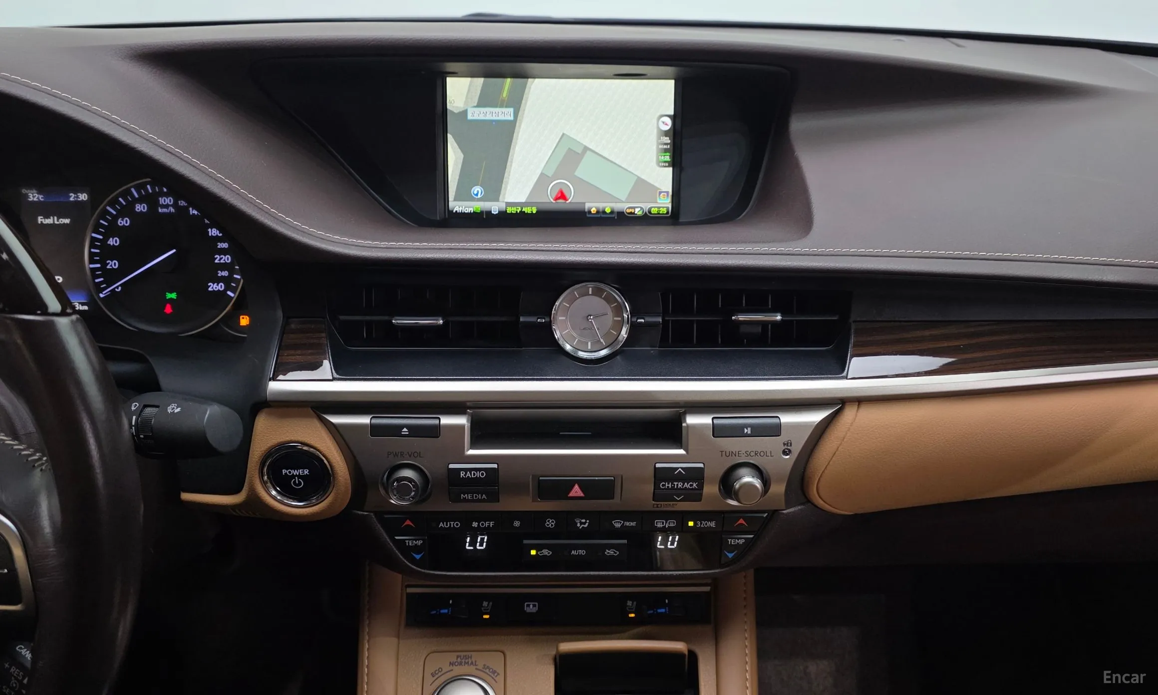 Lexus New ES300h превью 13