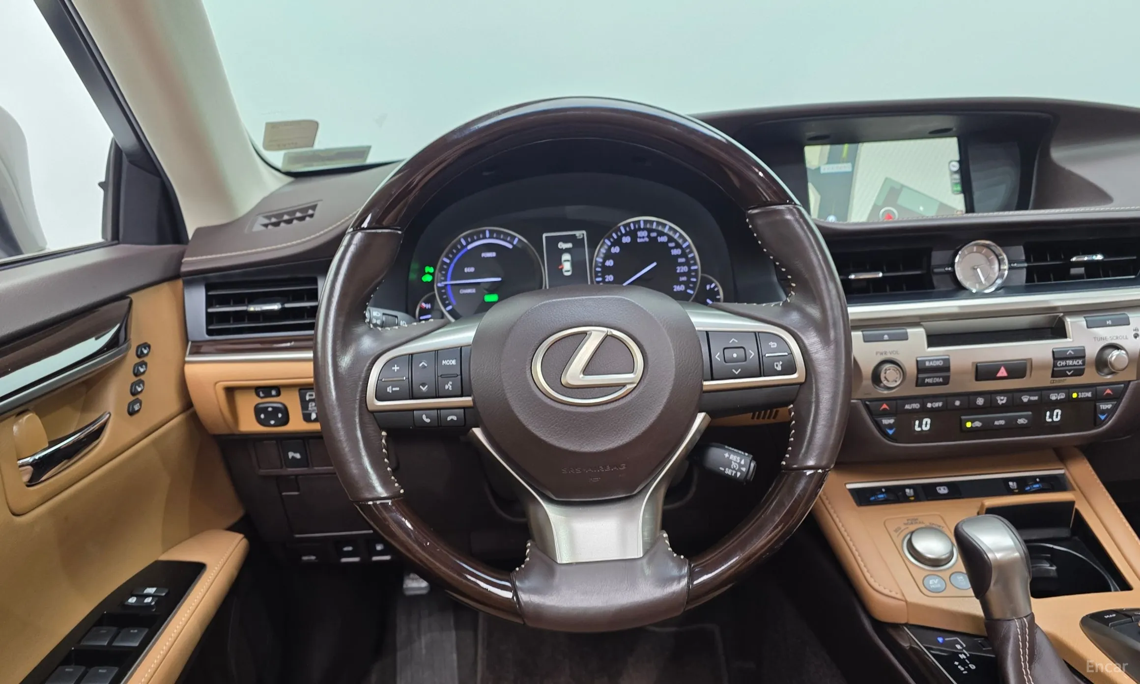 Lexus New ES300h превью 14