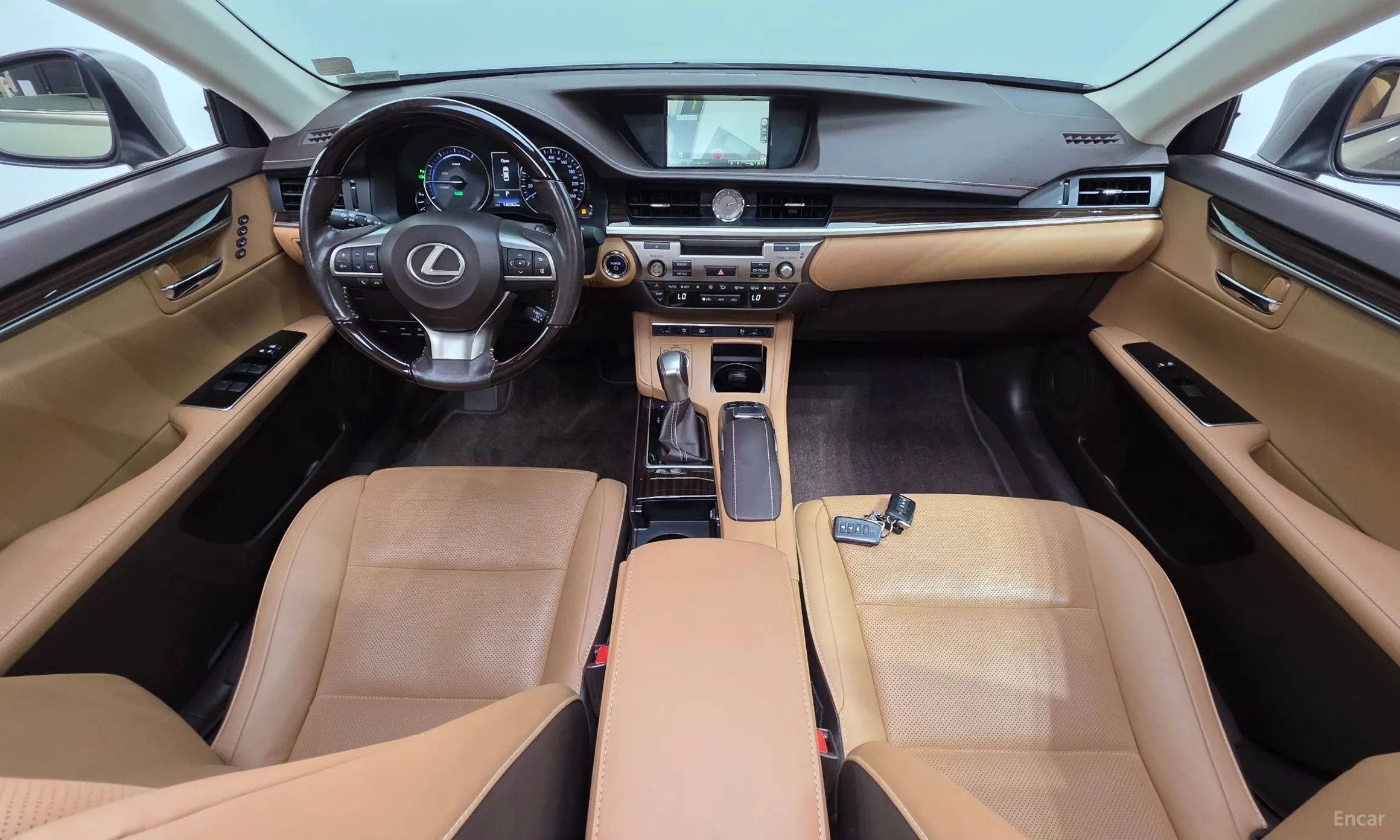 Lexus New ES300h превью 7