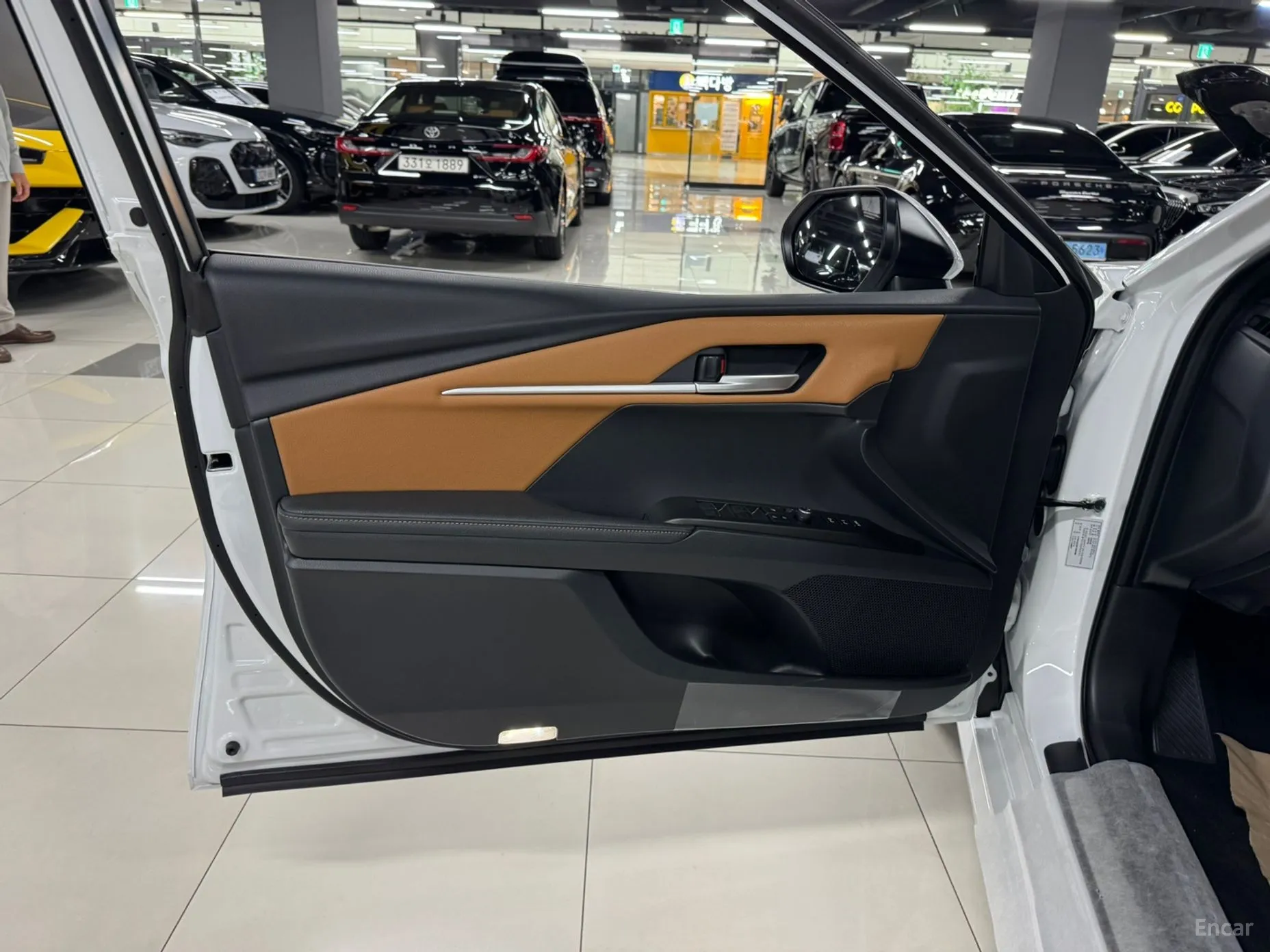 Toyota Camry (XV80) превью 12