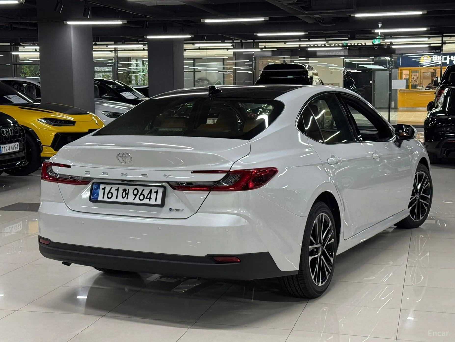 Toyota Camry (XV80) превью 3